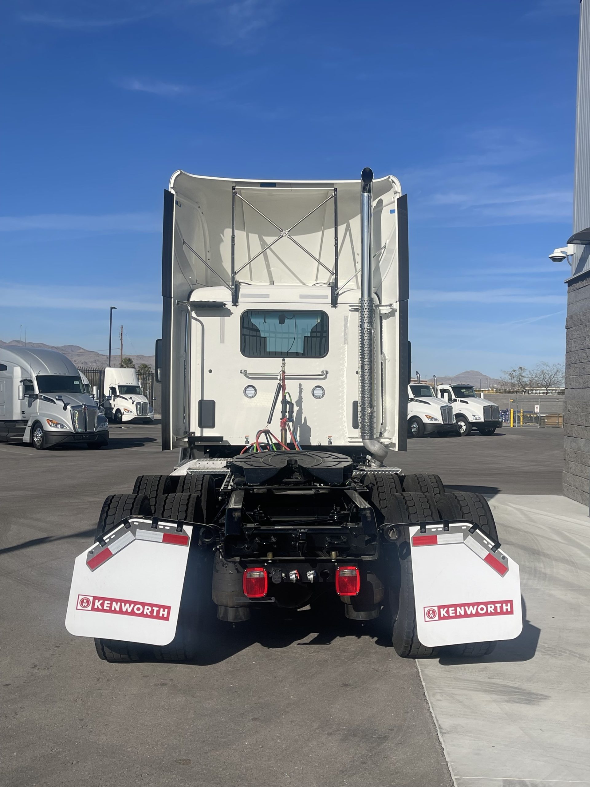 2025 Kenworth T680 Next Gen - image 5 of 6