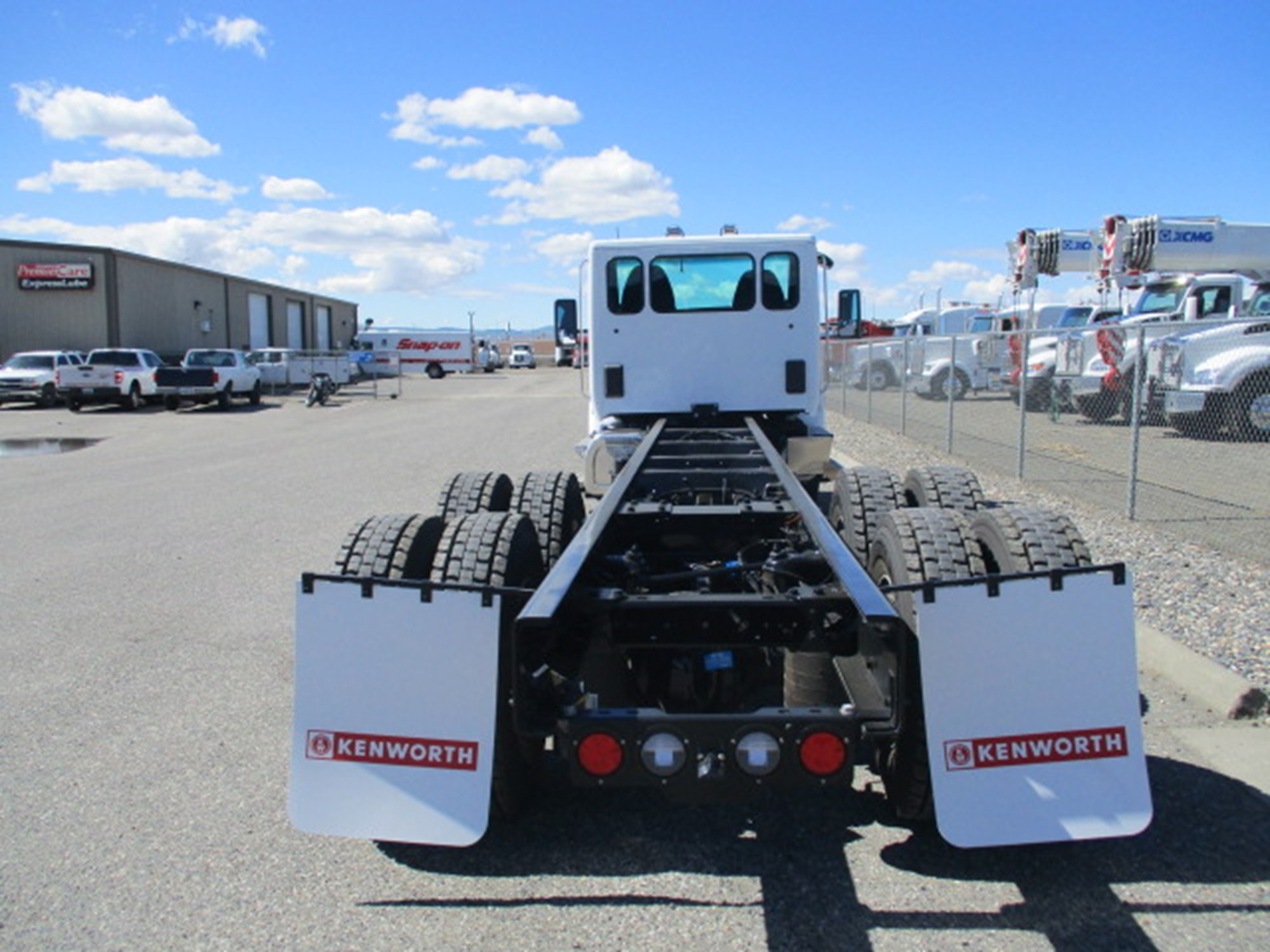 2025 Kenworth T480 - image 4