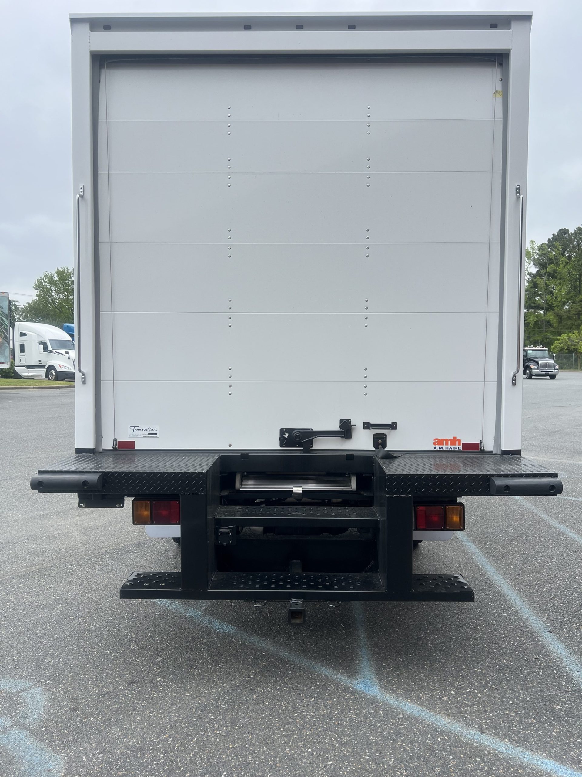 2024 Isuzu NPRGASHD 1G4 - image 5 of 6