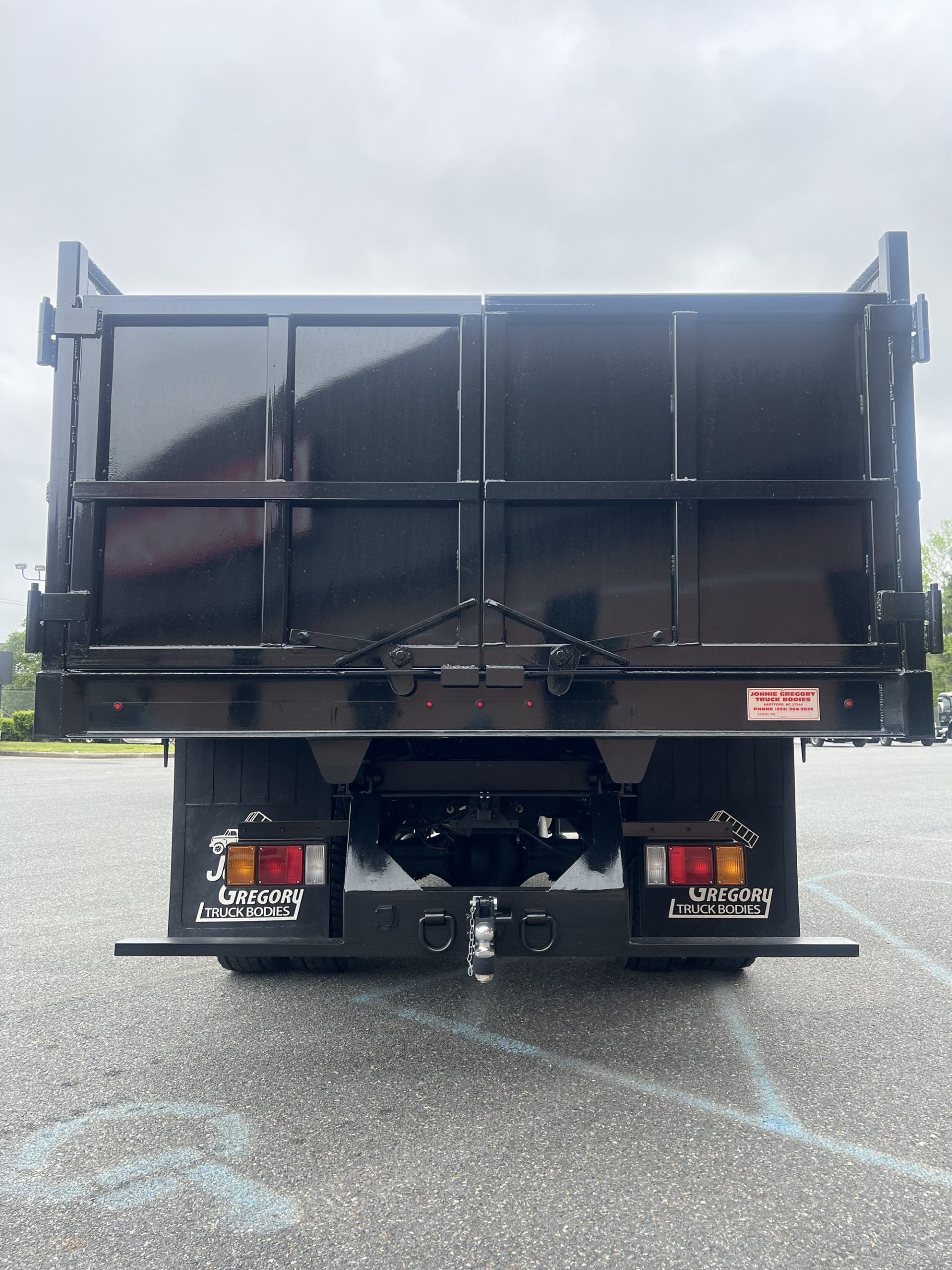 2024 Isuzu FTR MT1 - image 5 of 6