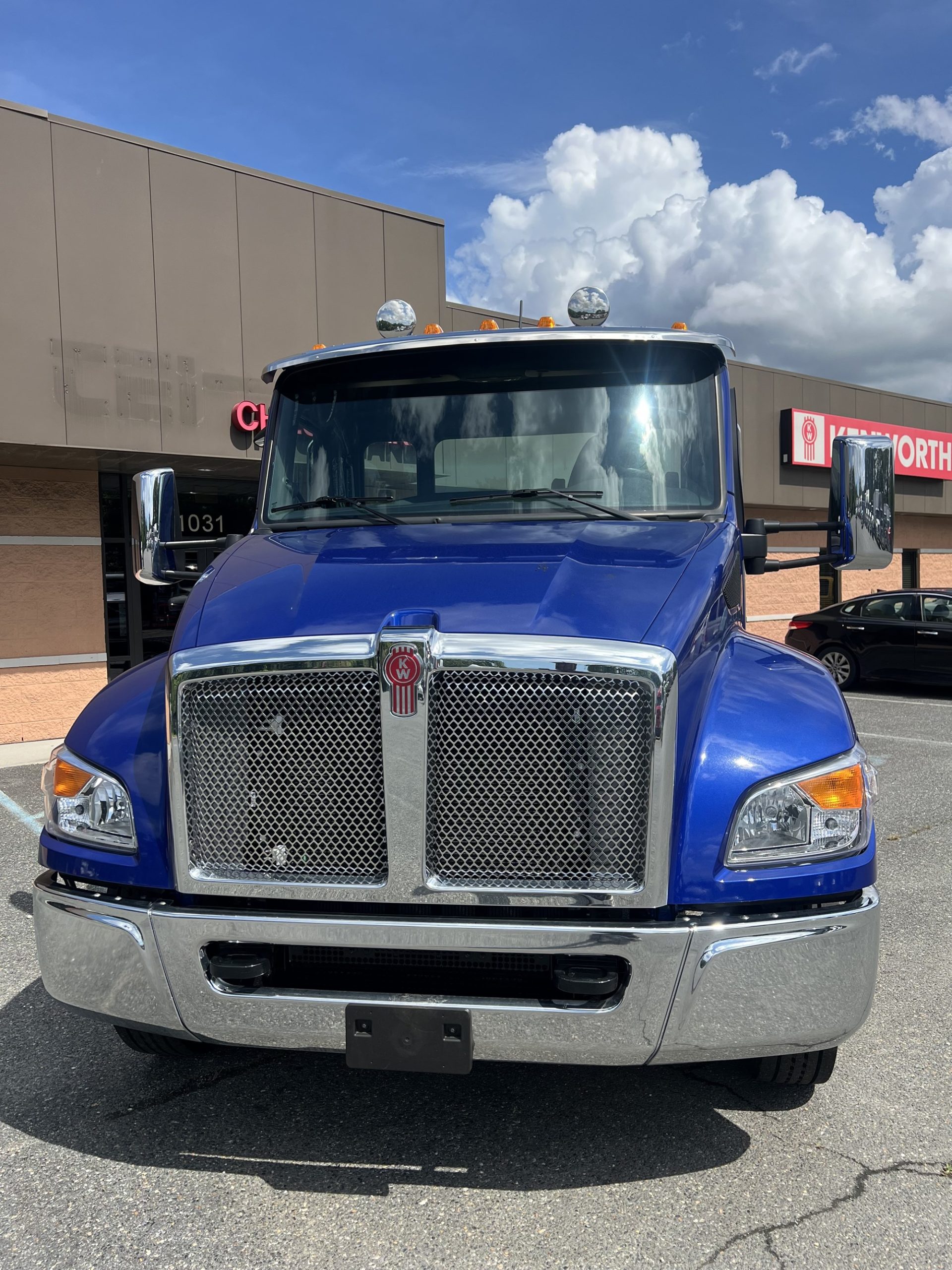 2025 Kenworth T280 2025 Kenworth T280 - image 2 of 4