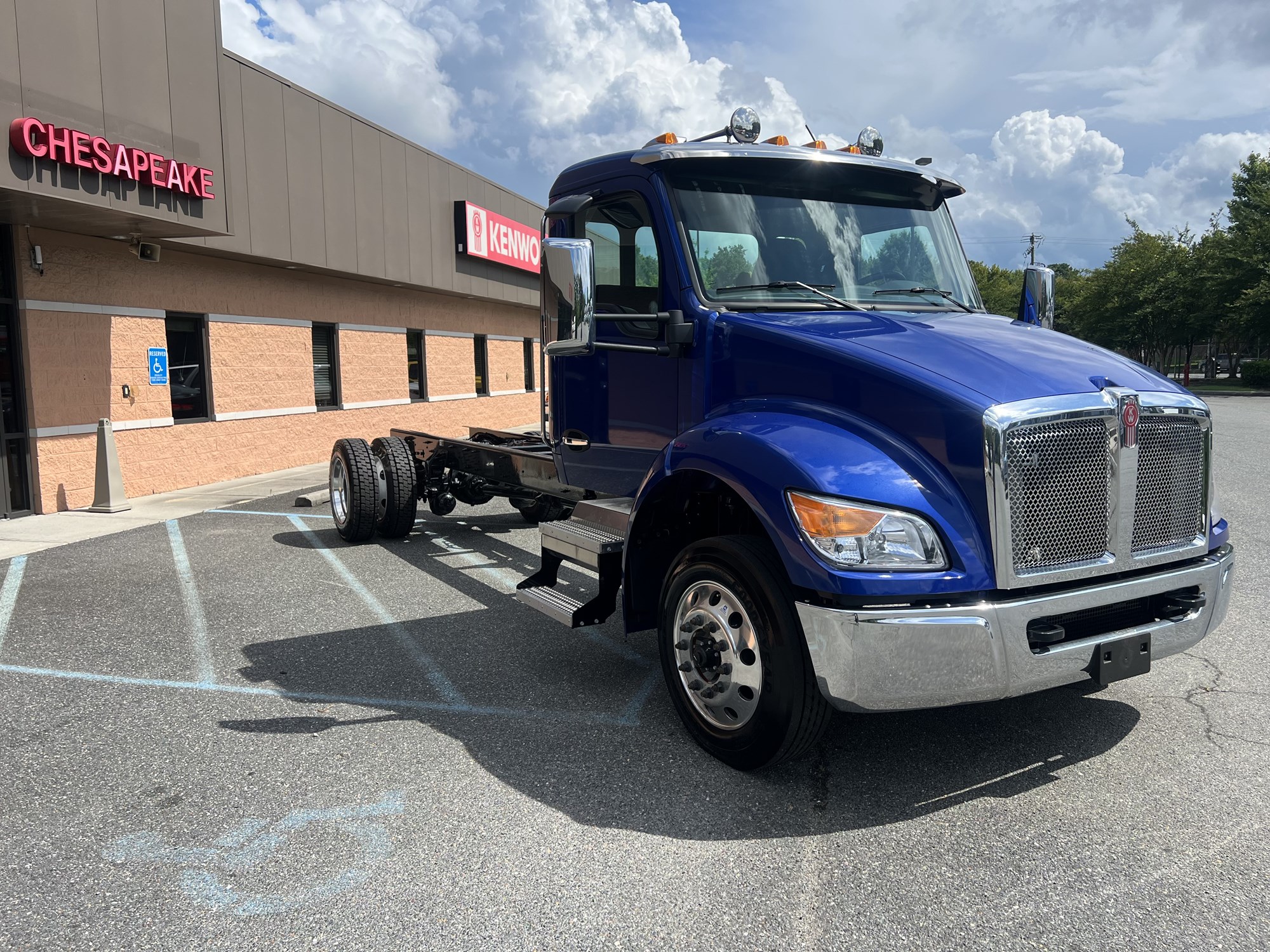 2025 Kenworth T280 2025 Kenworth T280 - image 3 of 4