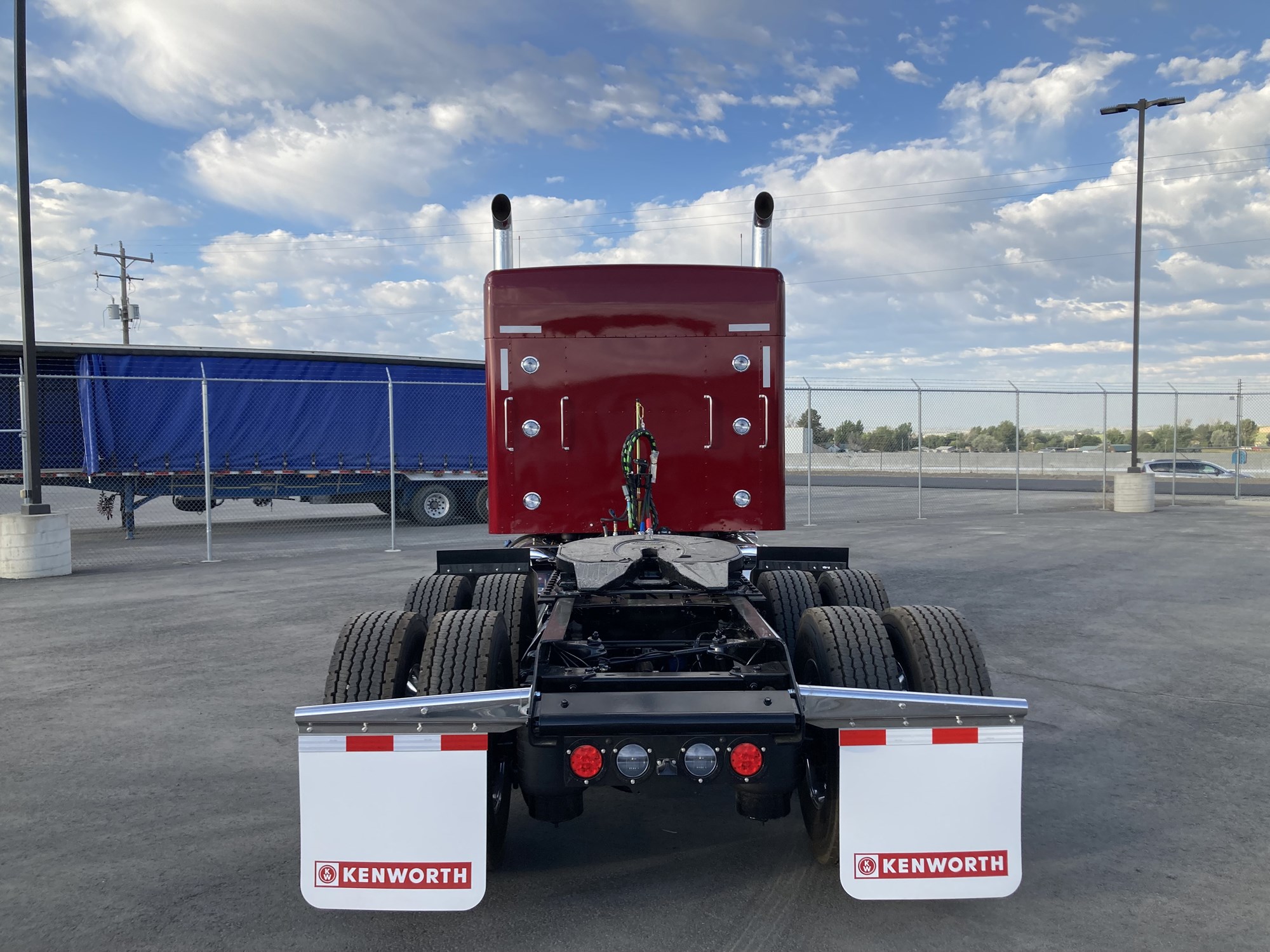 2025 Kenworth W900 - image 5