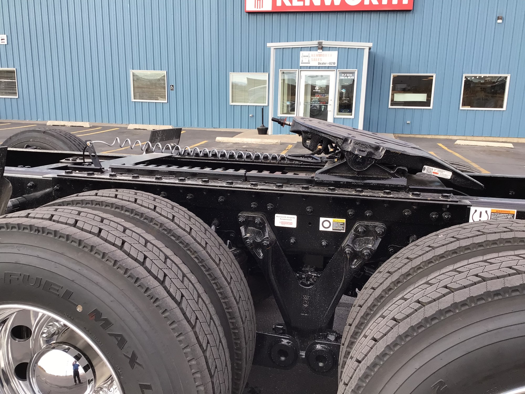 2025 Kenworth T880 - image 6