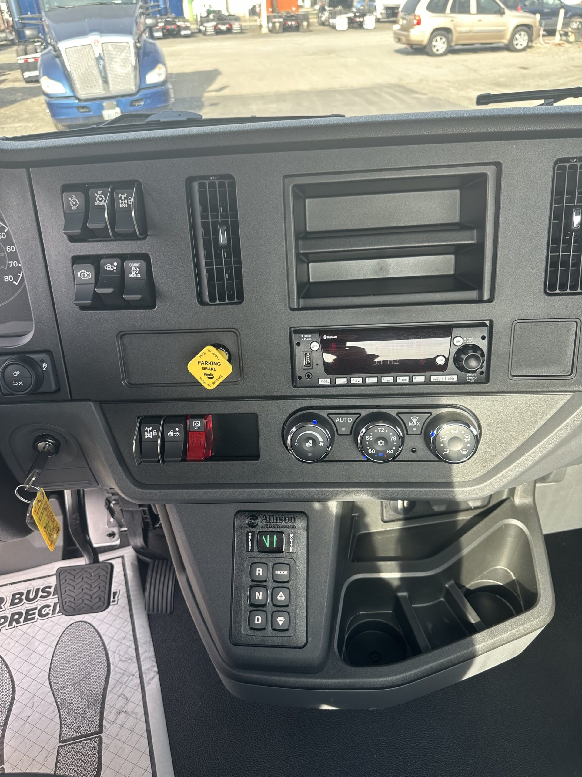 2025 Kenworth T480 - image 5
