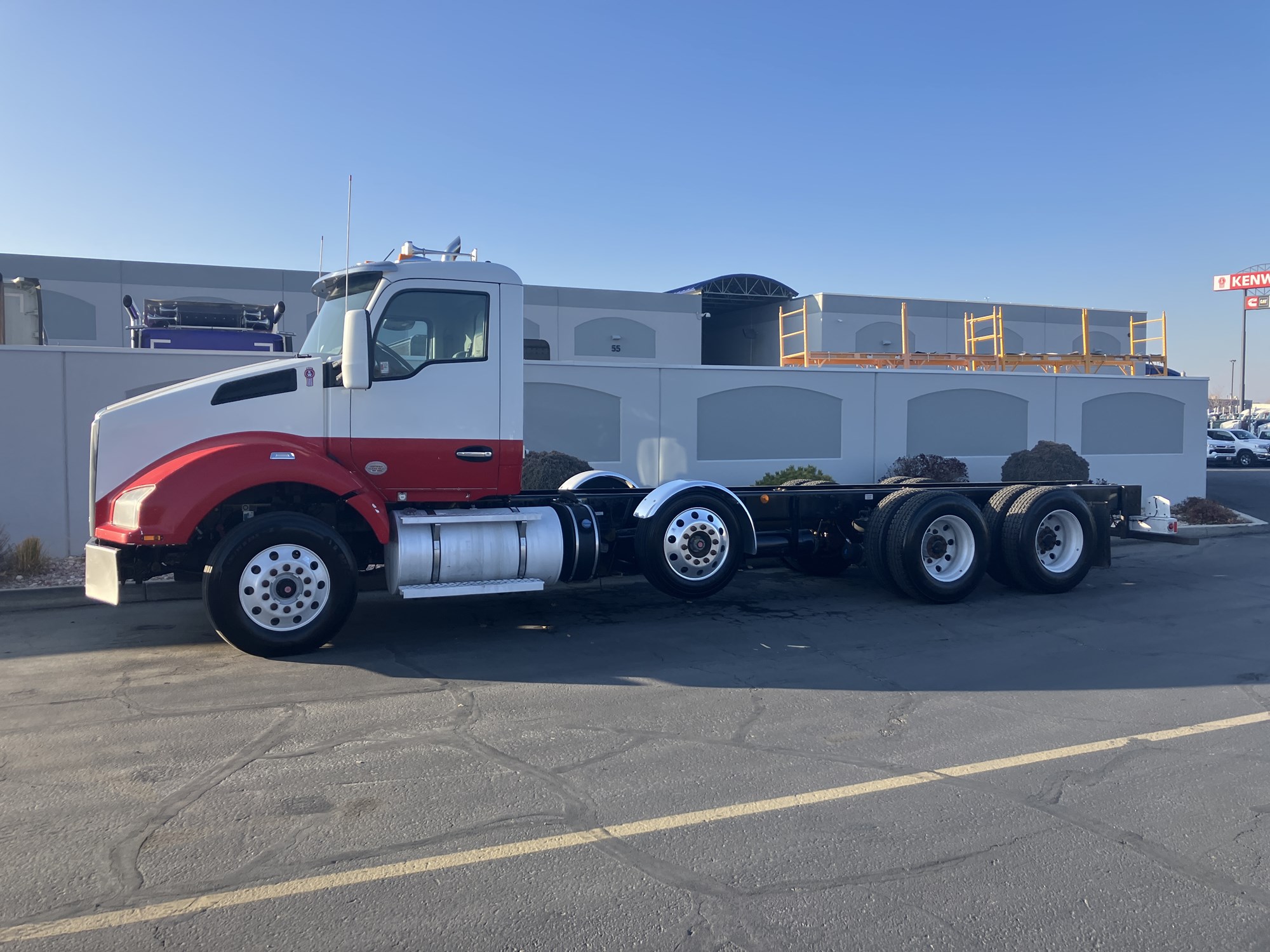 2018 Kenworth T880 - image 1