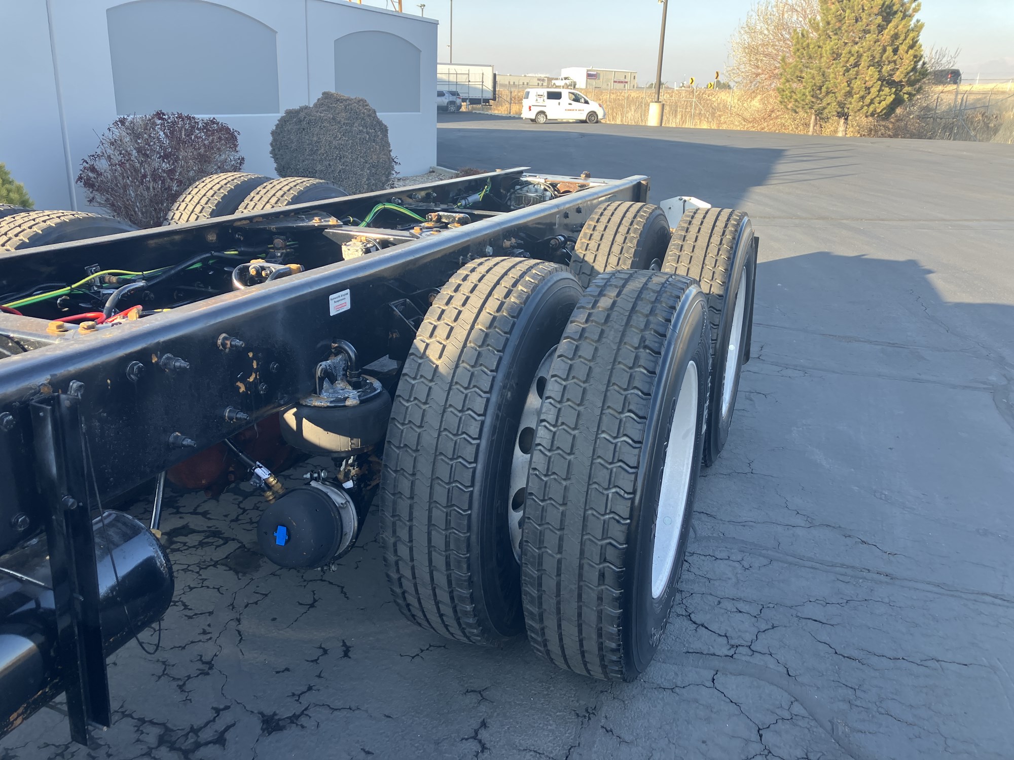 2018 Kenworth T880 - image 4