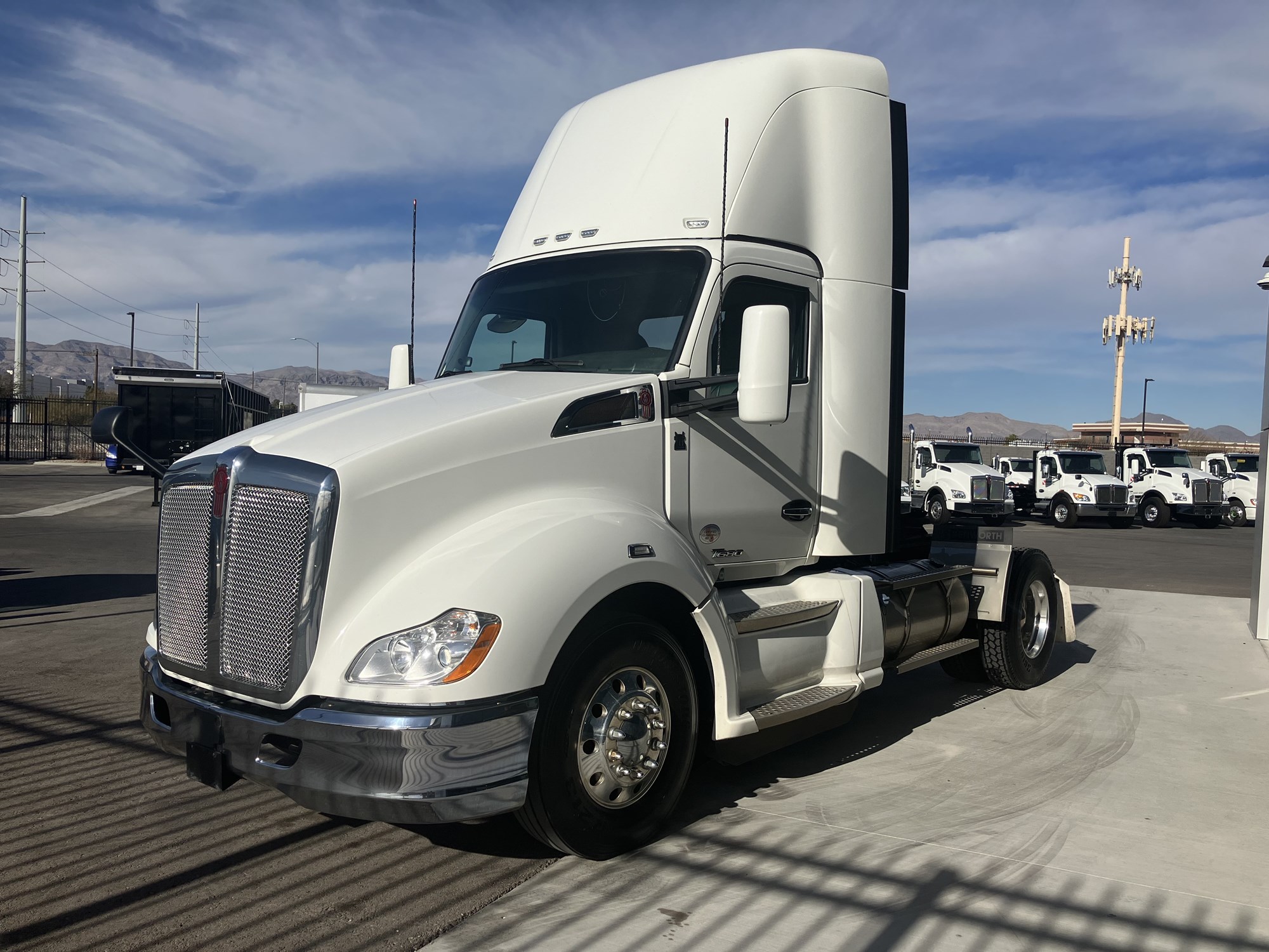 2021 Kenworth T680 - image 6 of 6