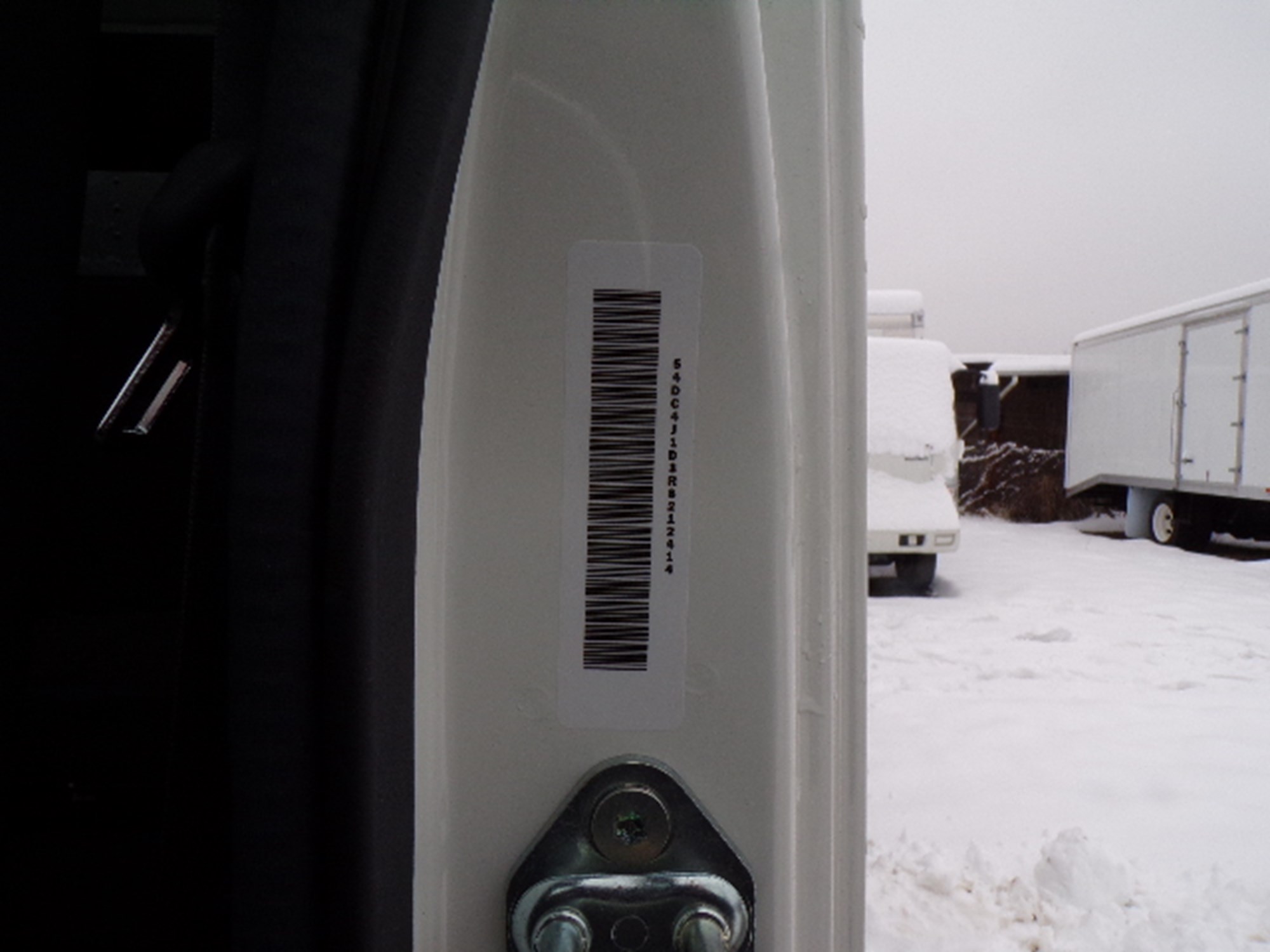 2024 Isuzu NPRGASHD 1G4 - image 3 of 6