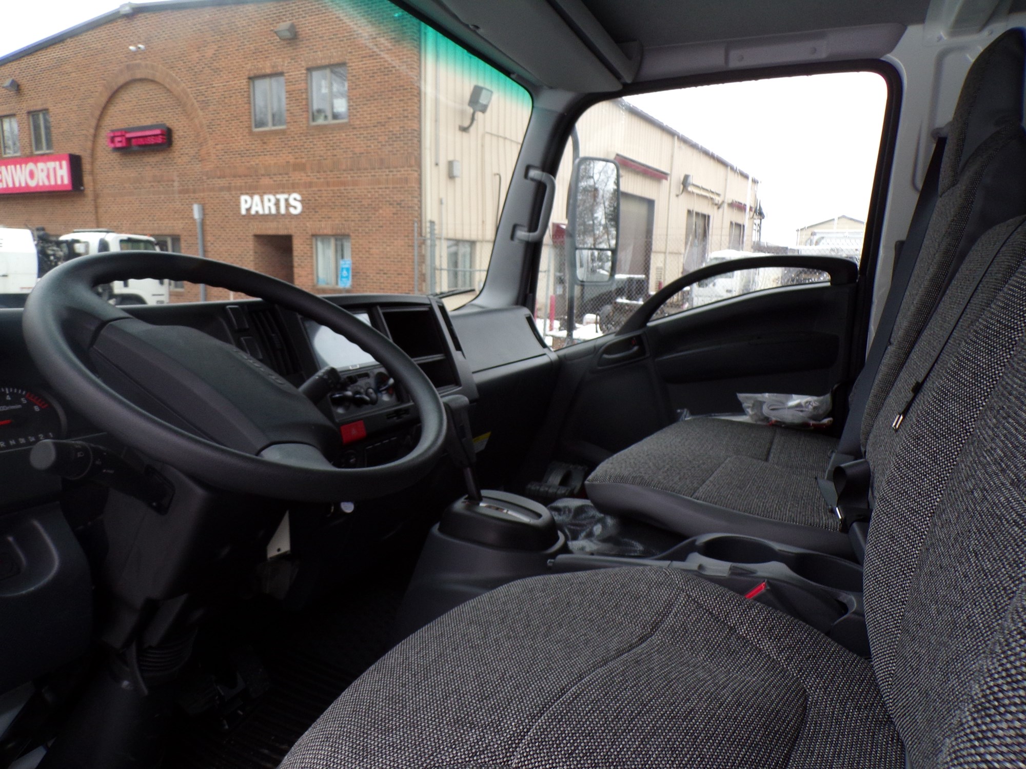 2024 Isuzu NPRGASHD 1G4 - image 3 of 6