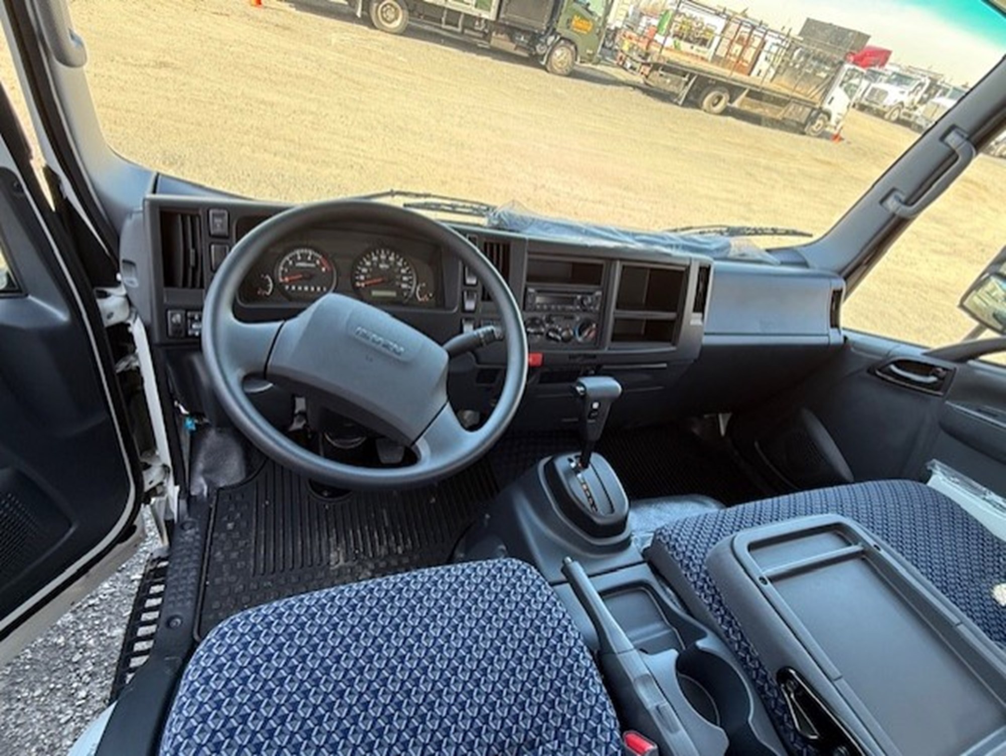 2024 Isuzu NPR GAS HD 1F4 - image 3 of 4