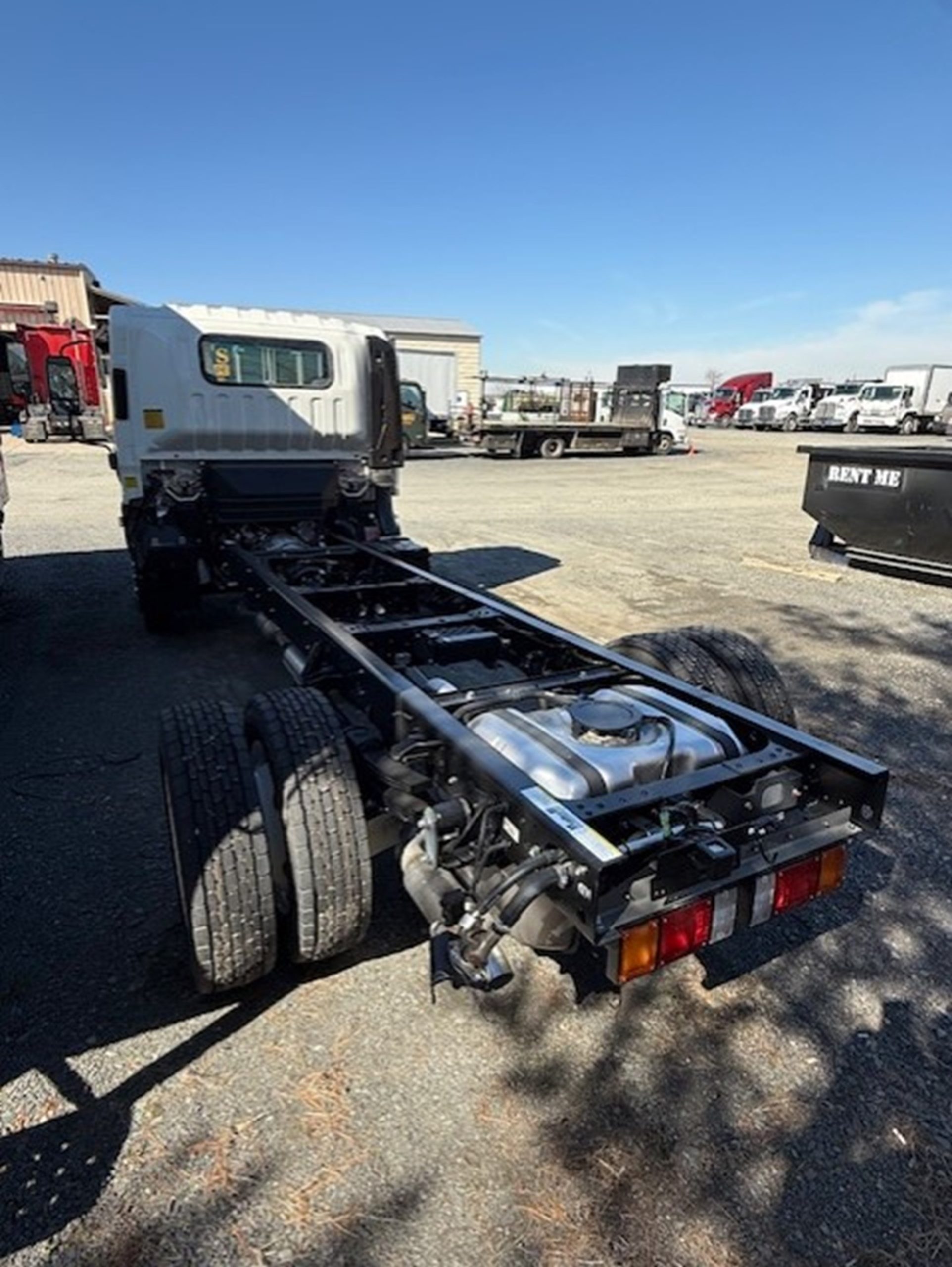 2024 Isuzu NPR GAS HD 1F4 - image 4 of 4