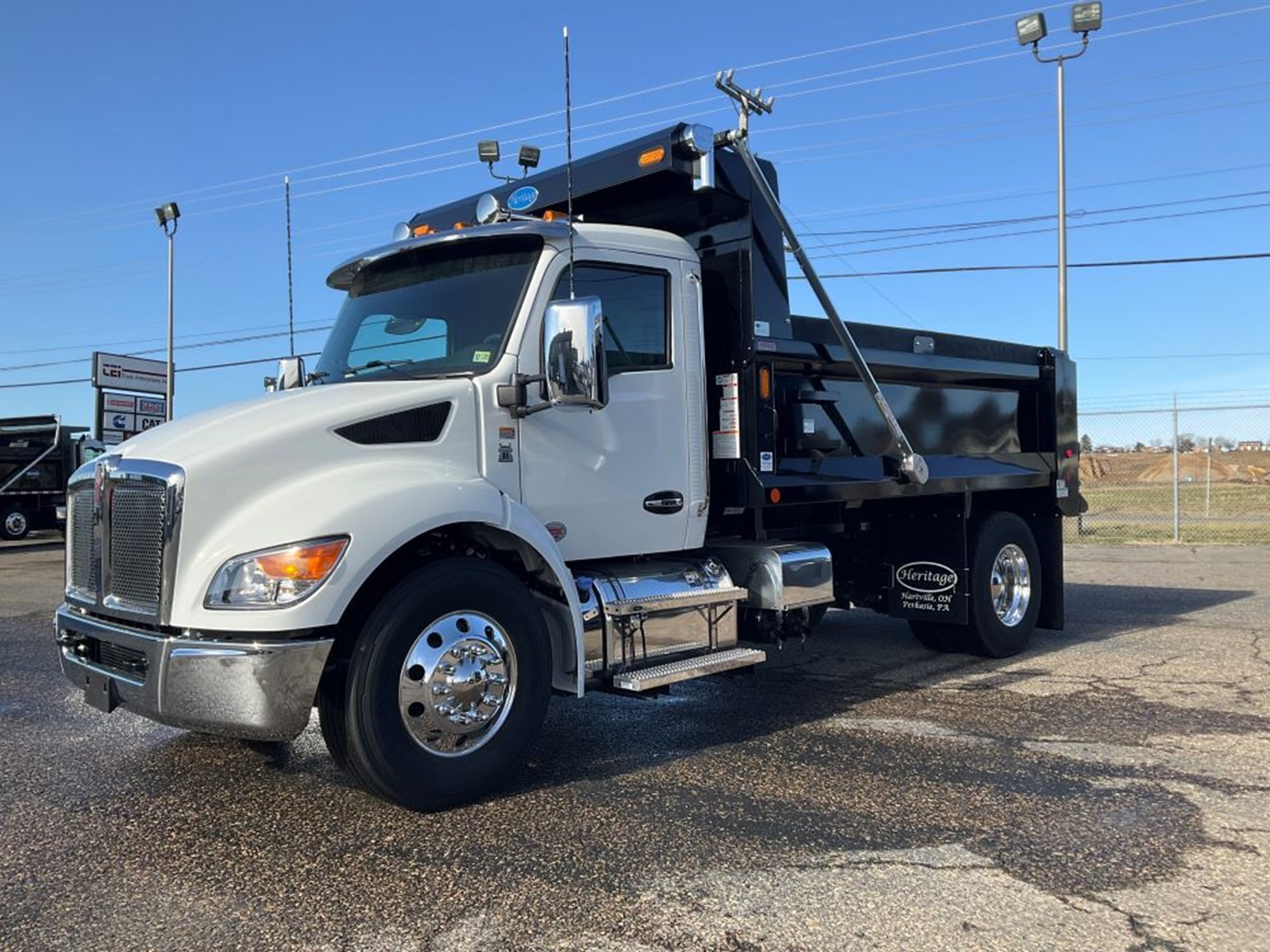 2025 Kenworth T380 - image 1 of 6