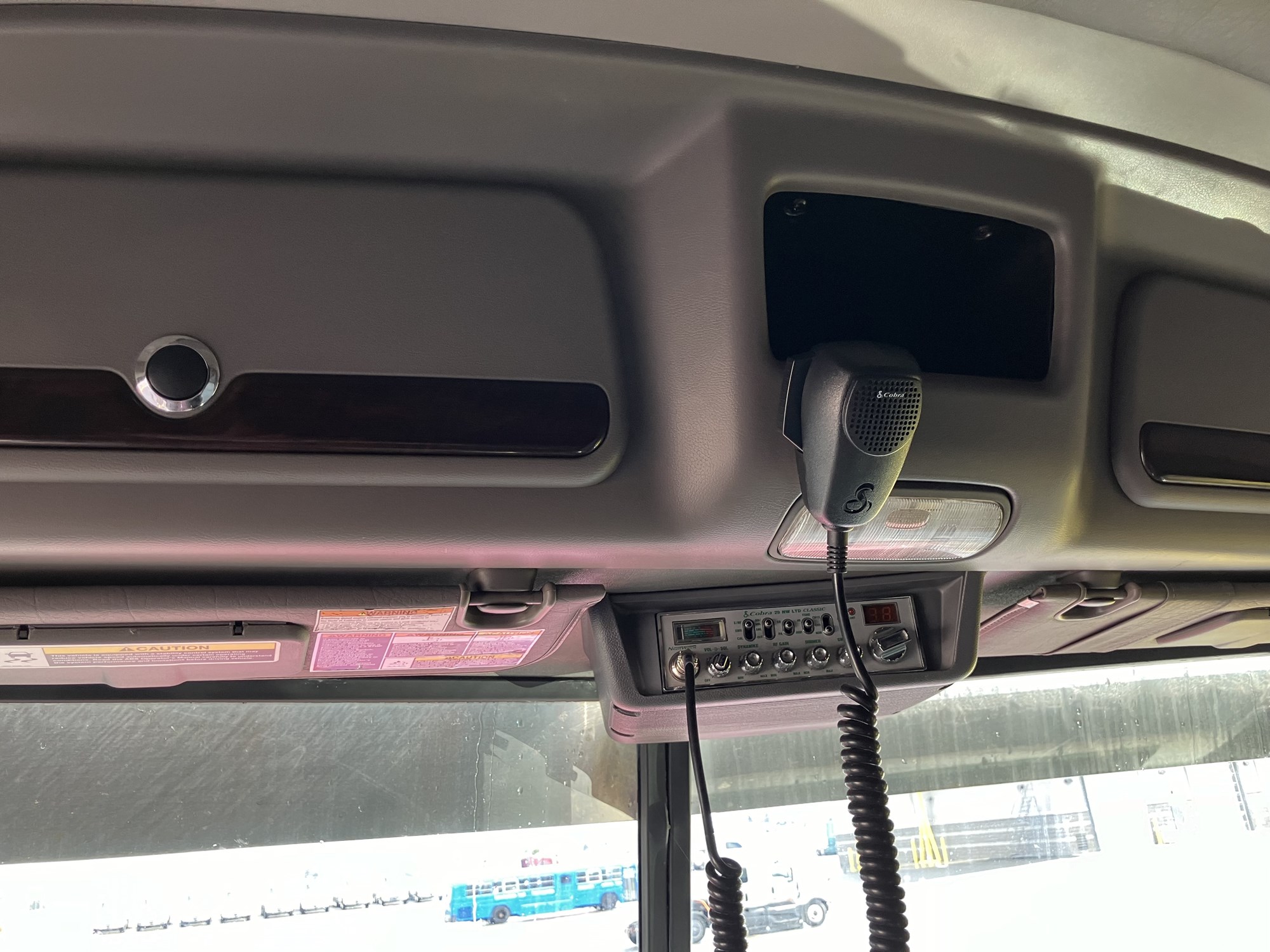 2019 Peterbilt 389 - image 6 of 6