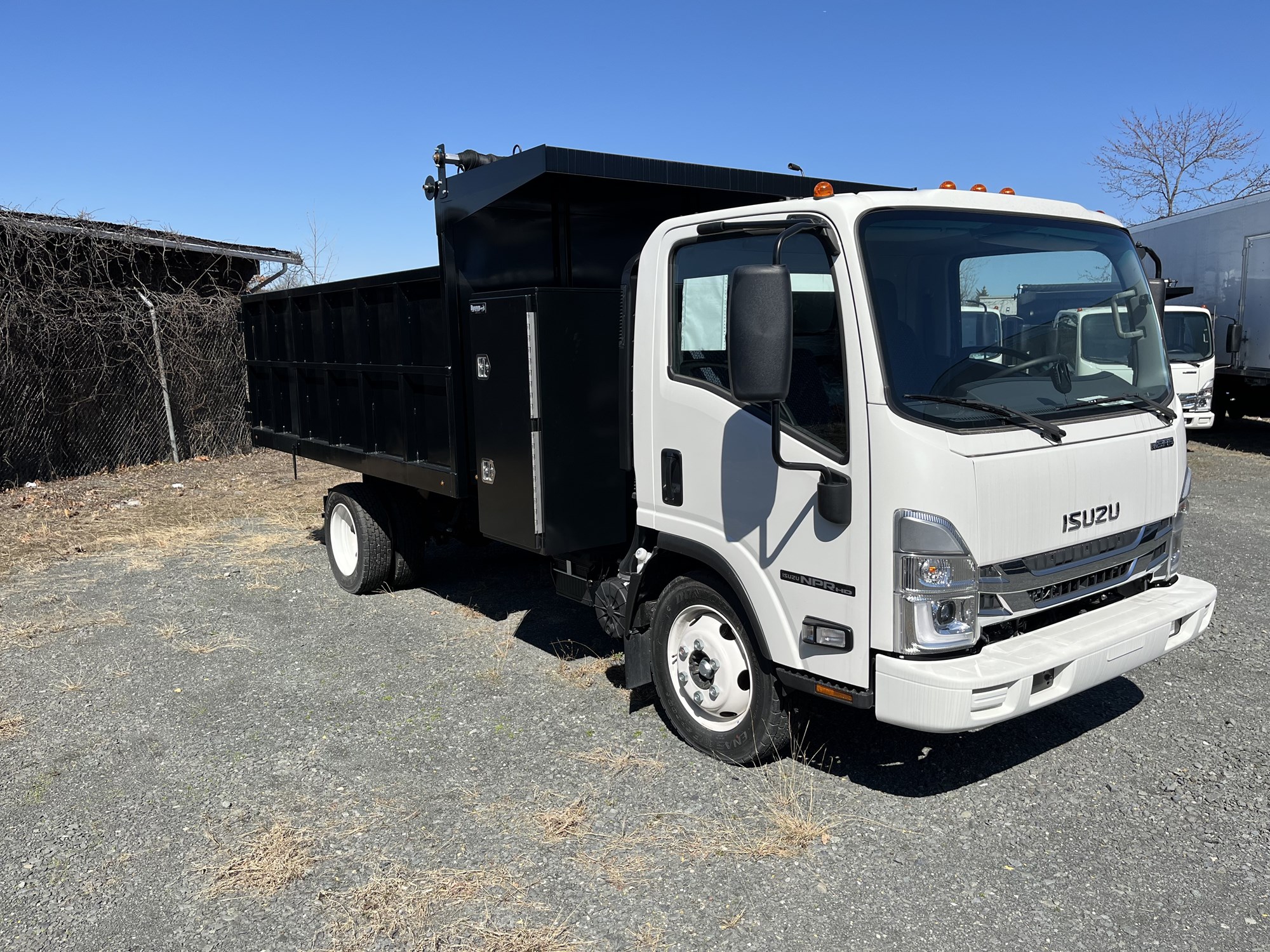 2024 Isuzu NPRGASHD 1F3 - image 1 of 5