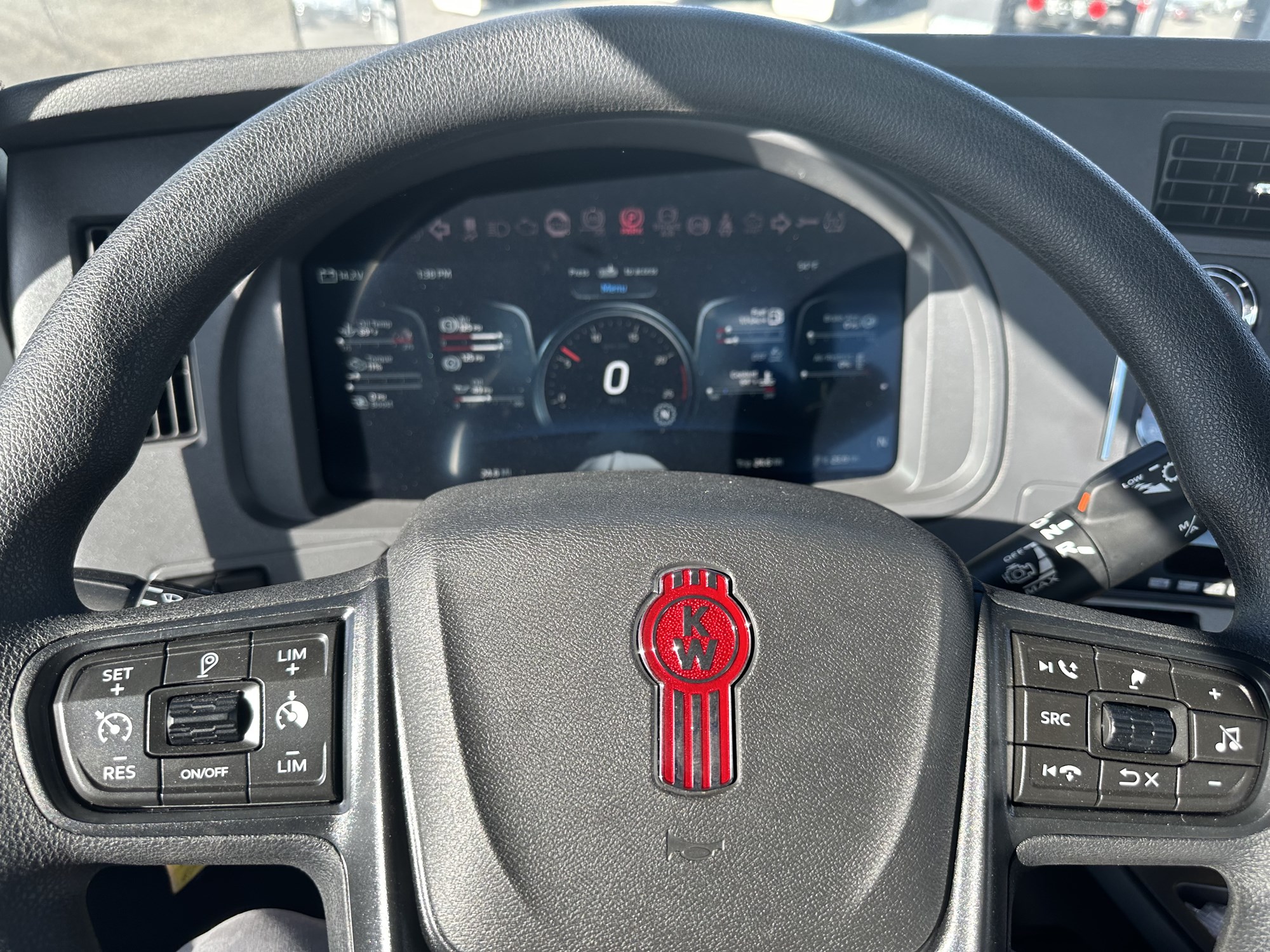 2025 Kenworth T680 - image 4