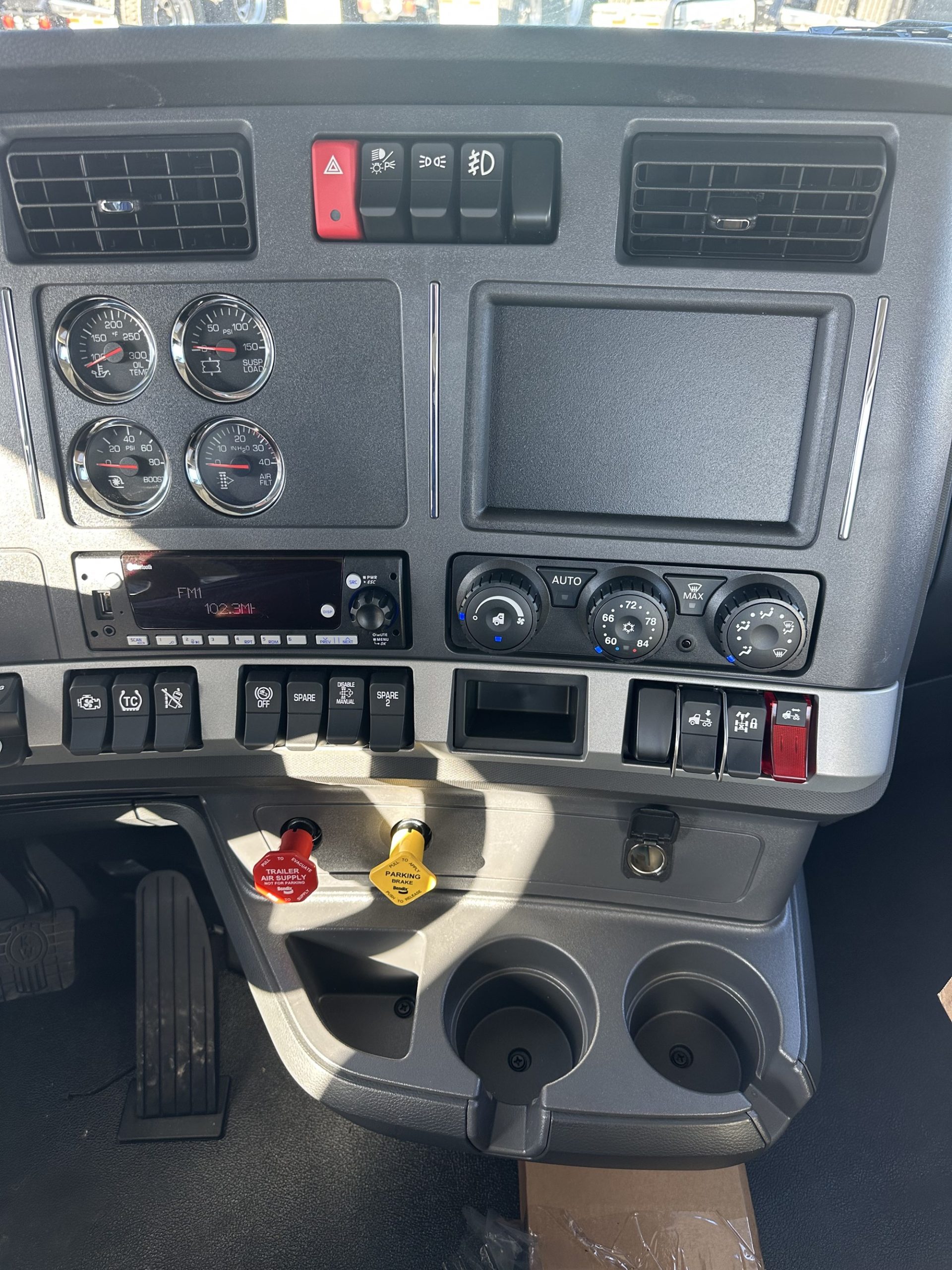 2025 Kenworth T680 - image 5