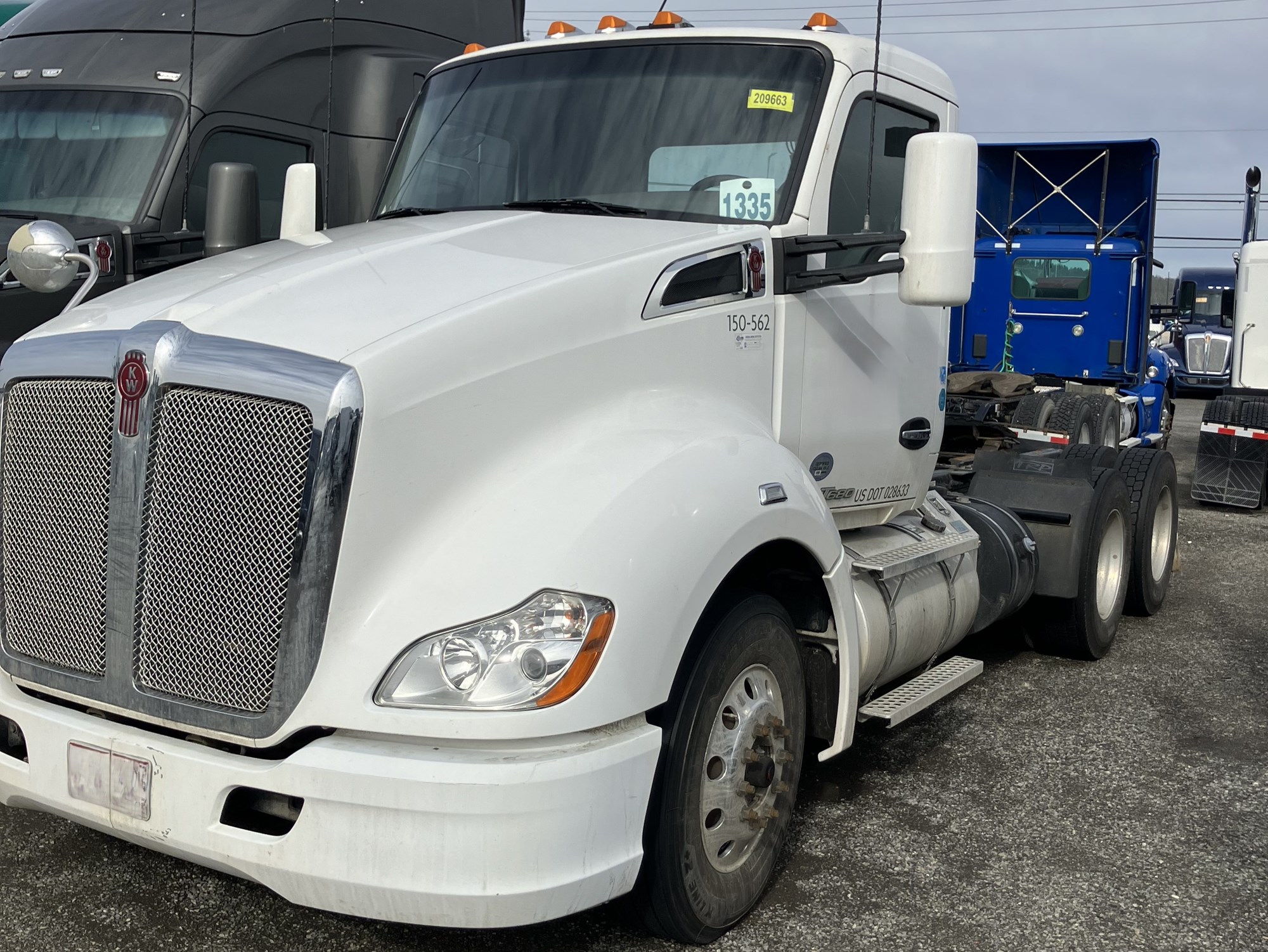 2015 Kenworth T680 - image 1 of 3