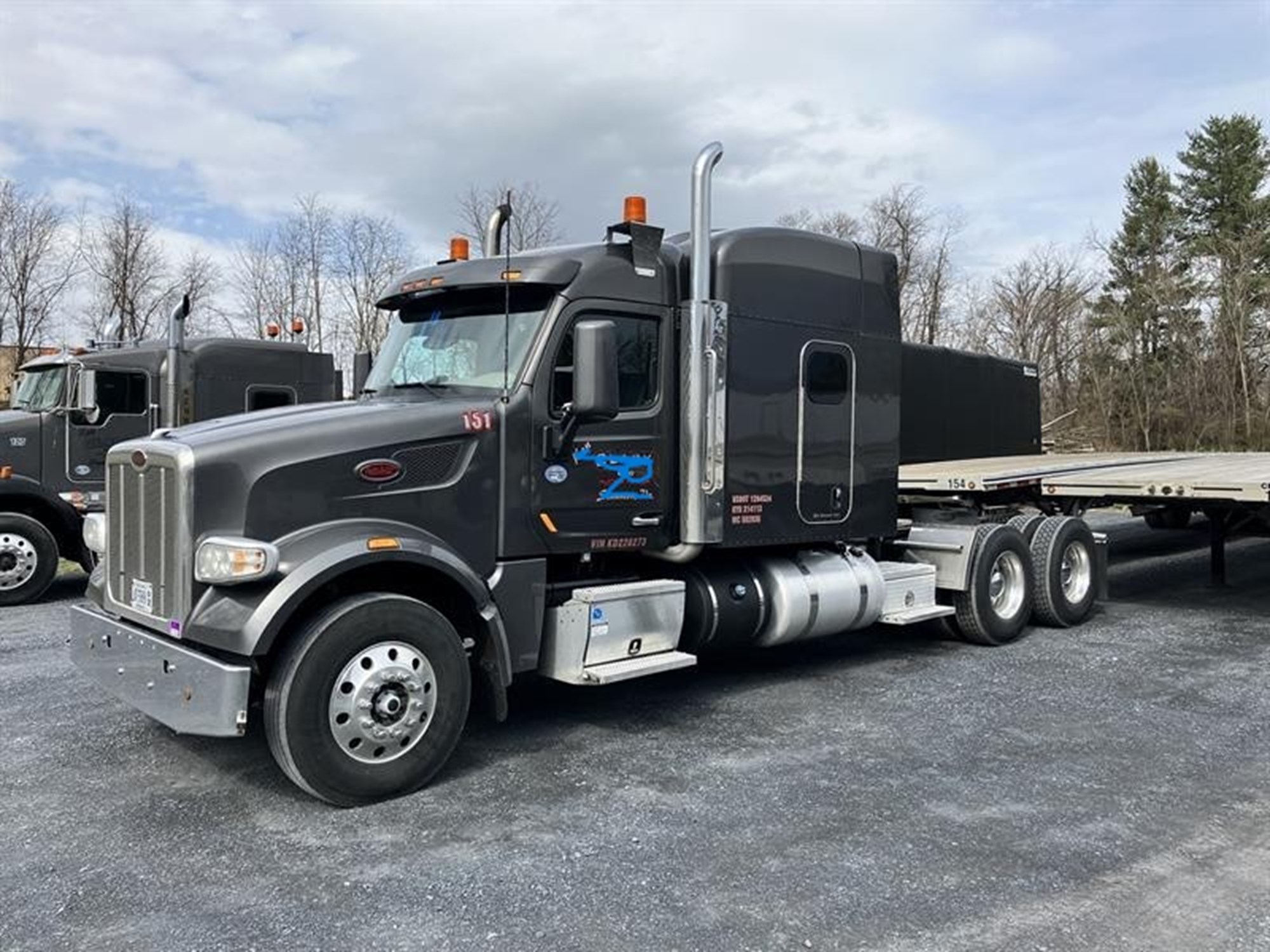 2019 Peterbilt 567 - image 1 of 3