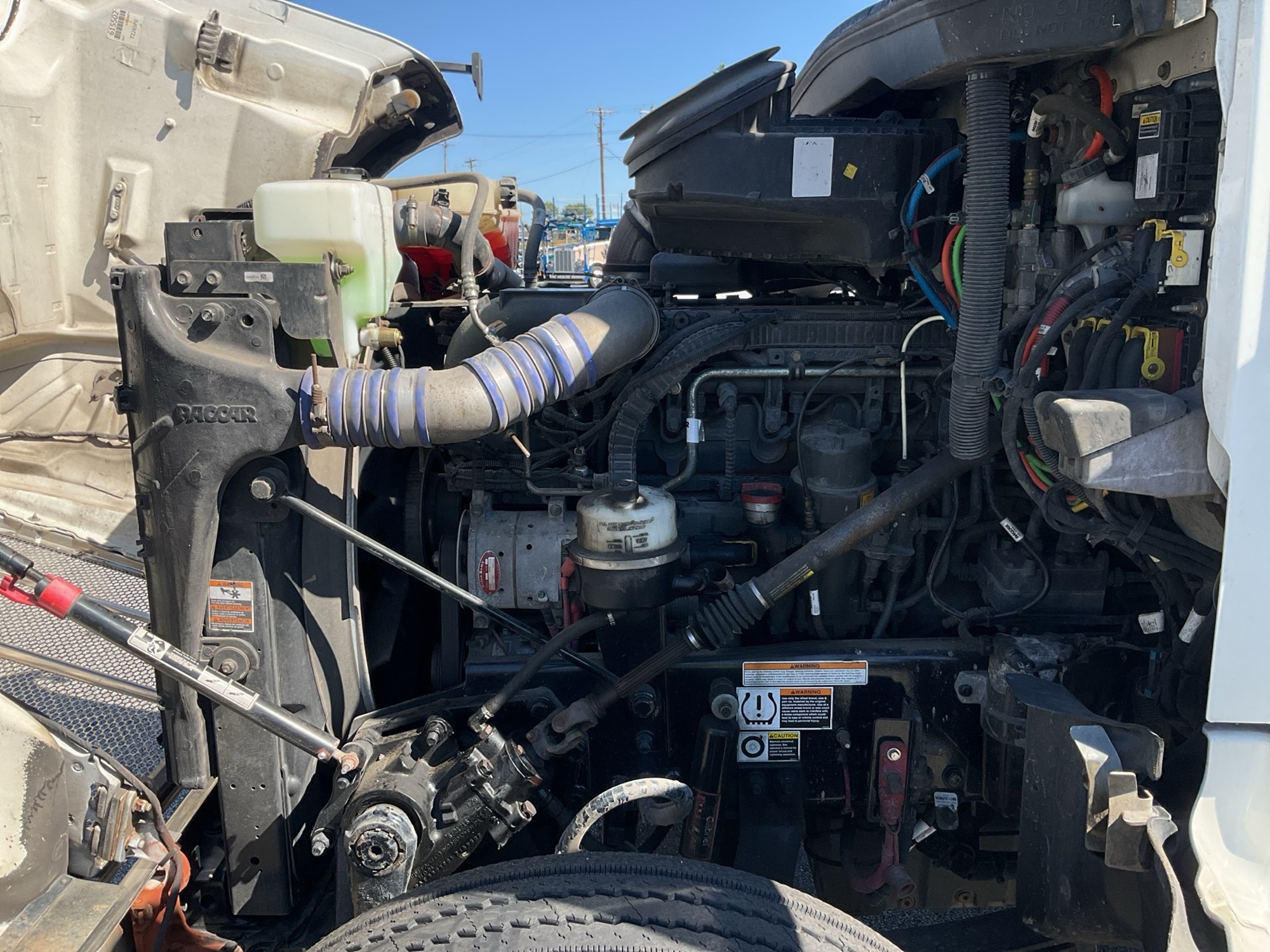 2019 Peterbilt 567 - image 2 of 4