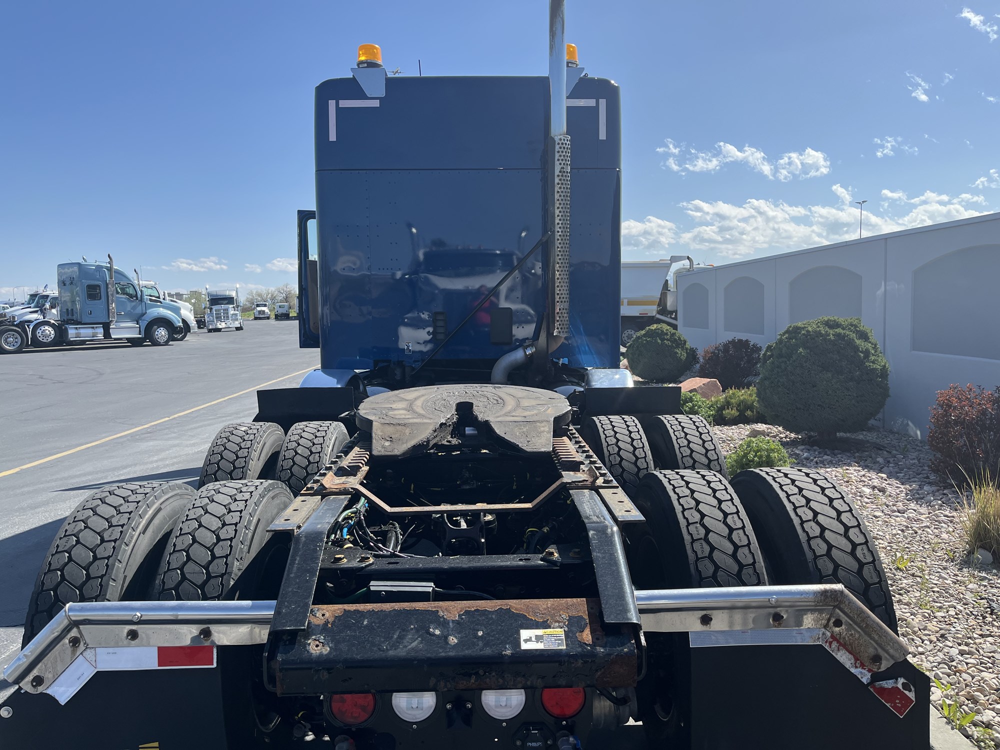 2020 Kenworth T680 - image 4 of 6