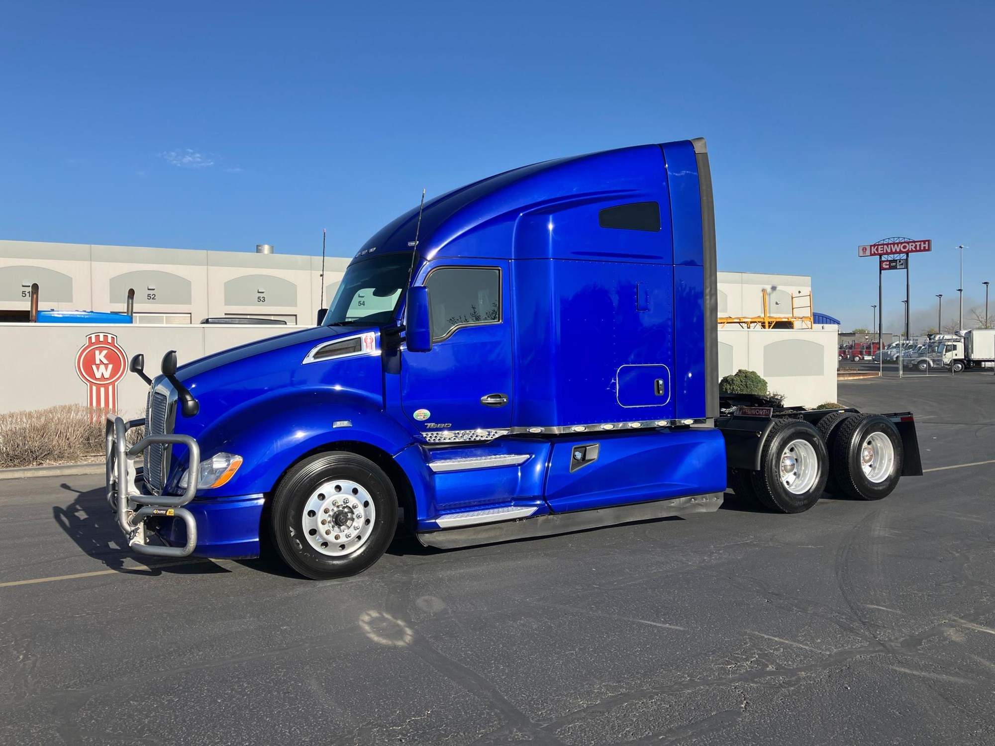 2021 Kenworth T680 - image 1 of 6