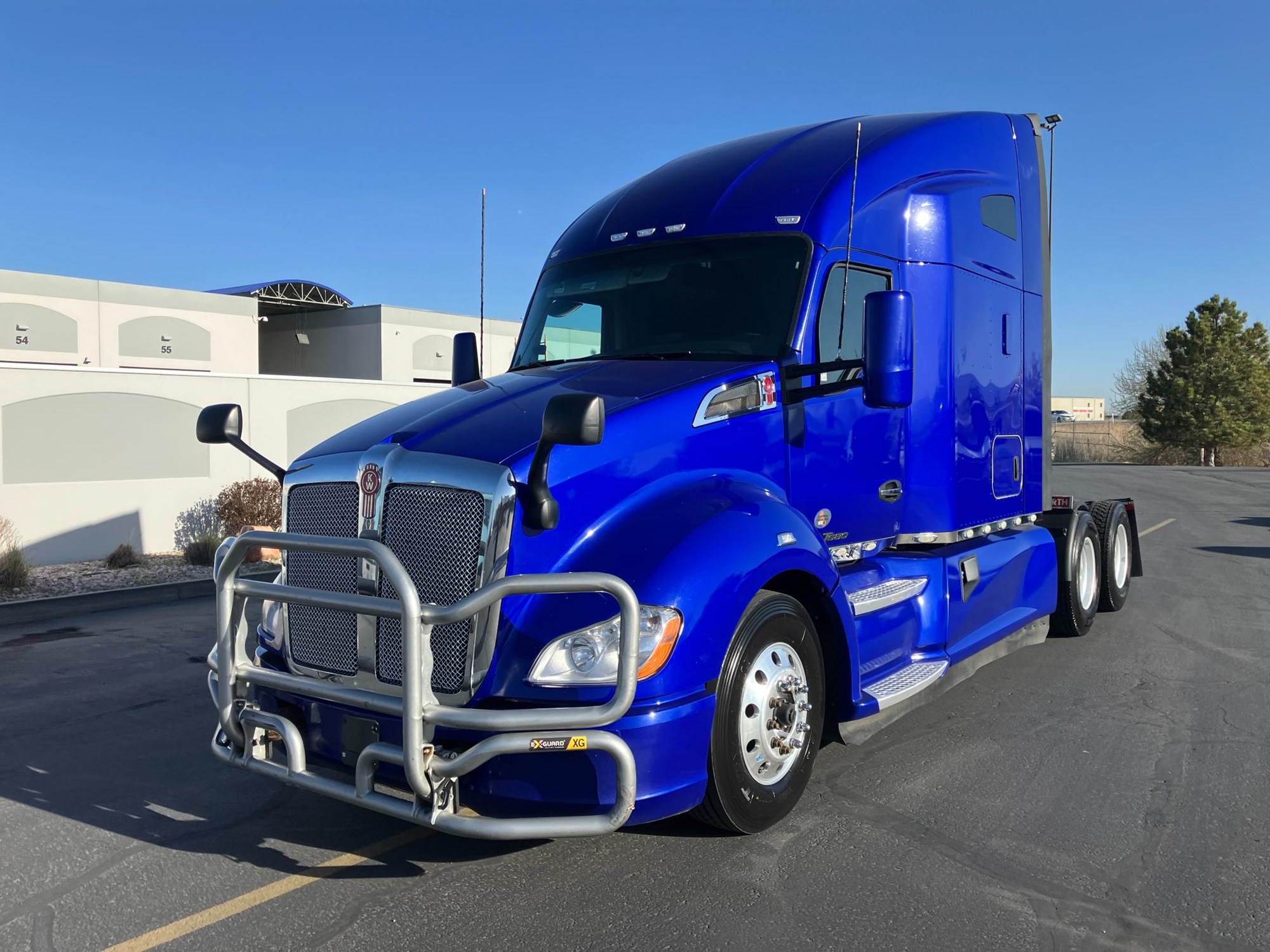 2021 Kenworth T680 - image 2 of 6
