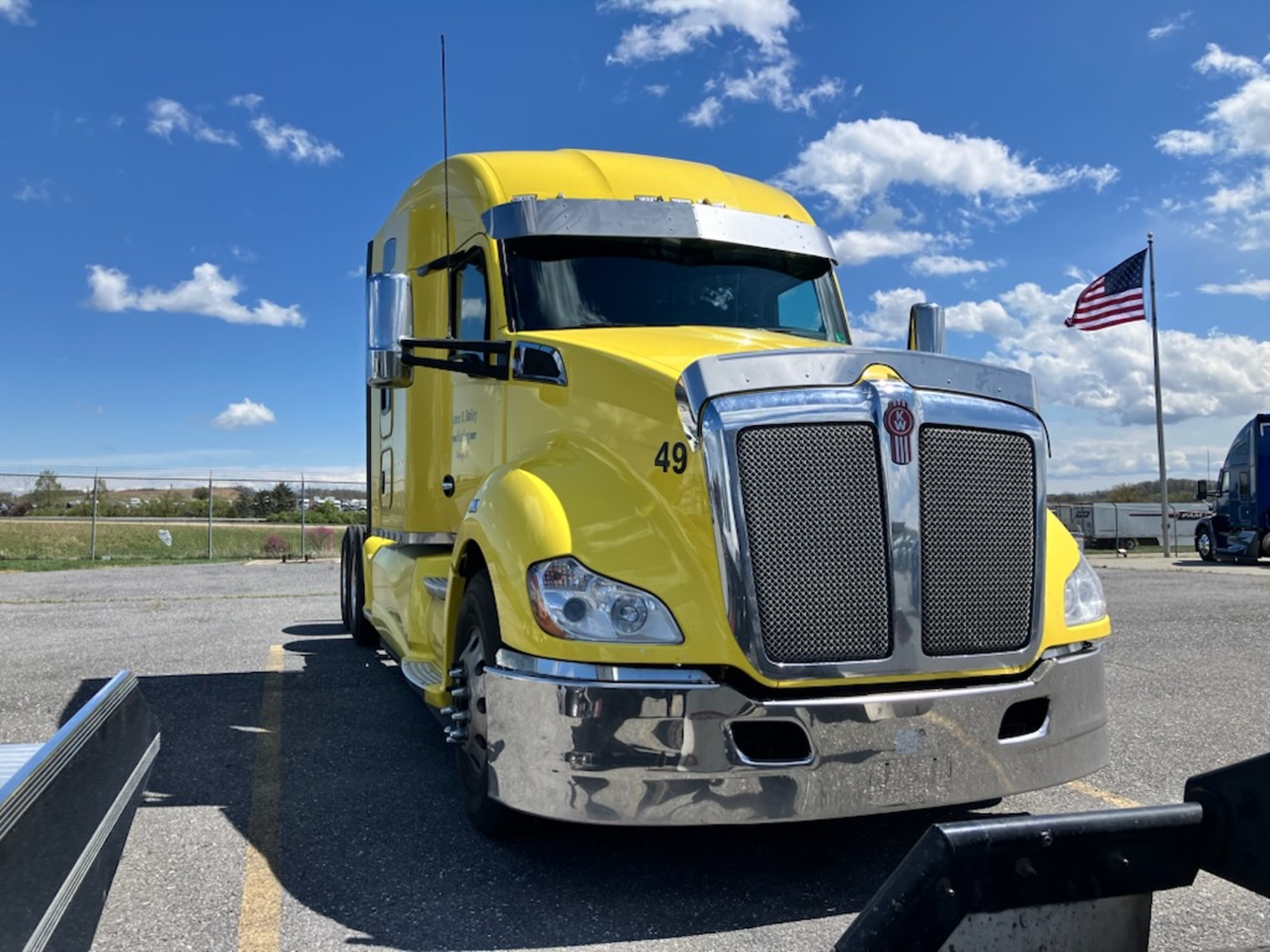 2021 Kenworth T680 - image 1 of 2