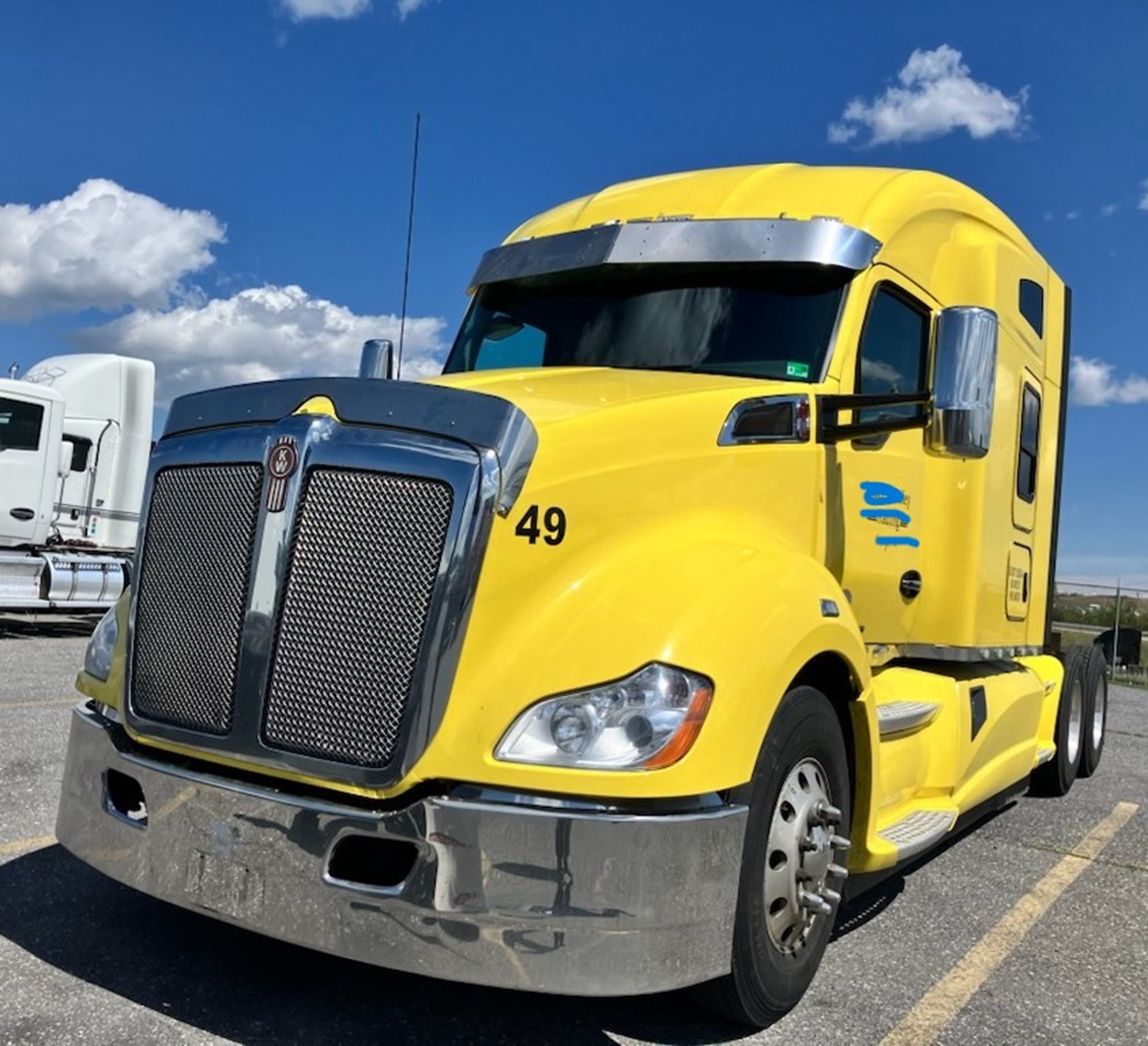2021 Kenworth T680 - image 2 of 2