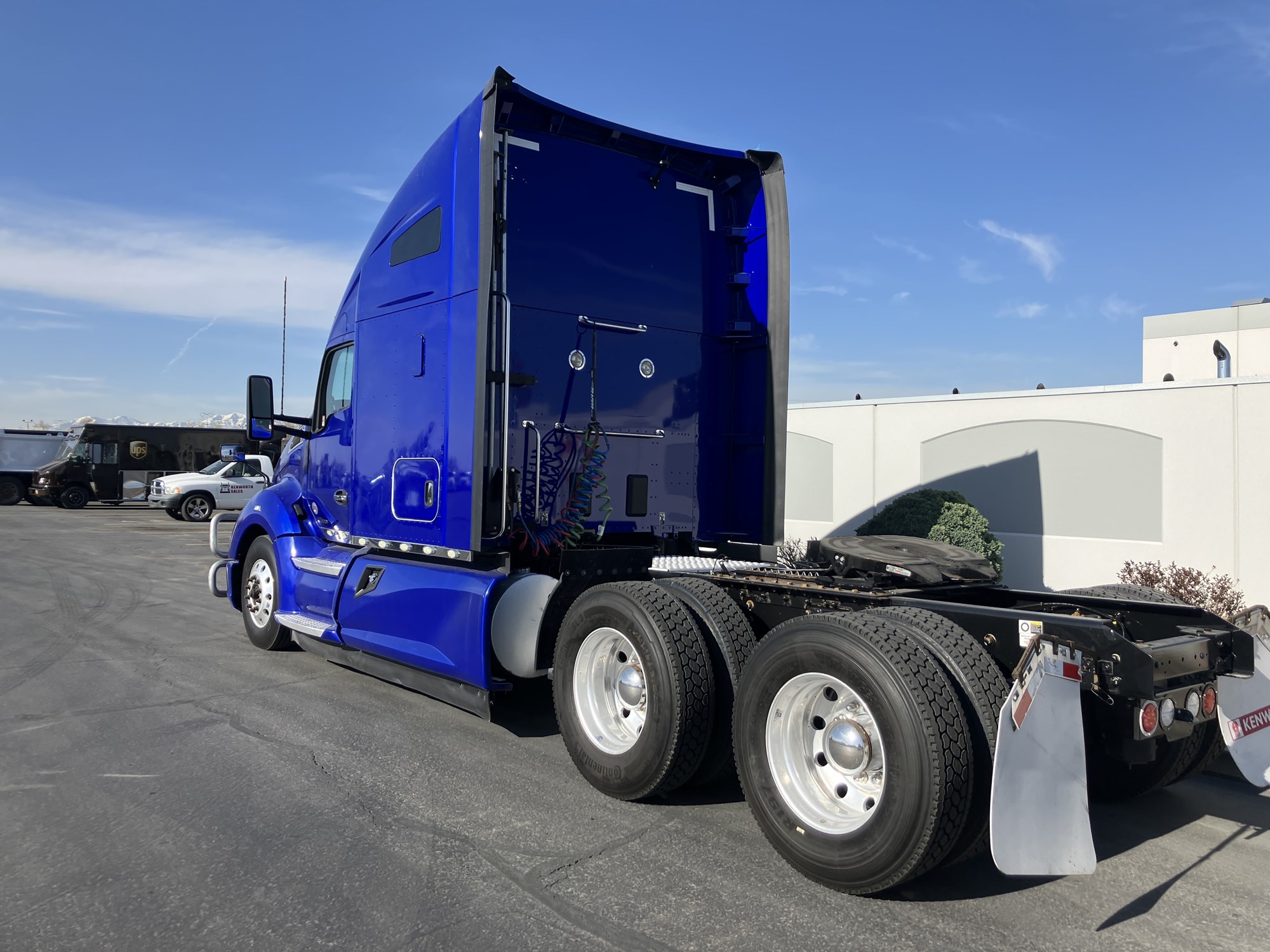 2021 Kenworth T680 - image 3 of 6