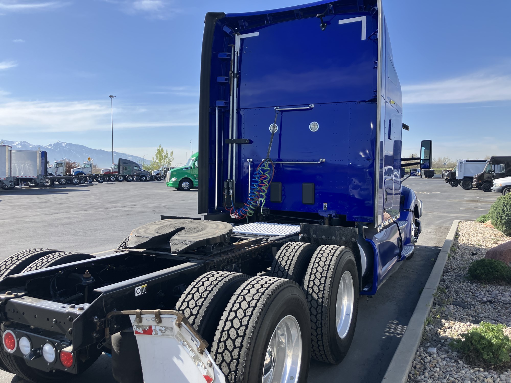 2021 Kenworth T680 - image 6 of 6