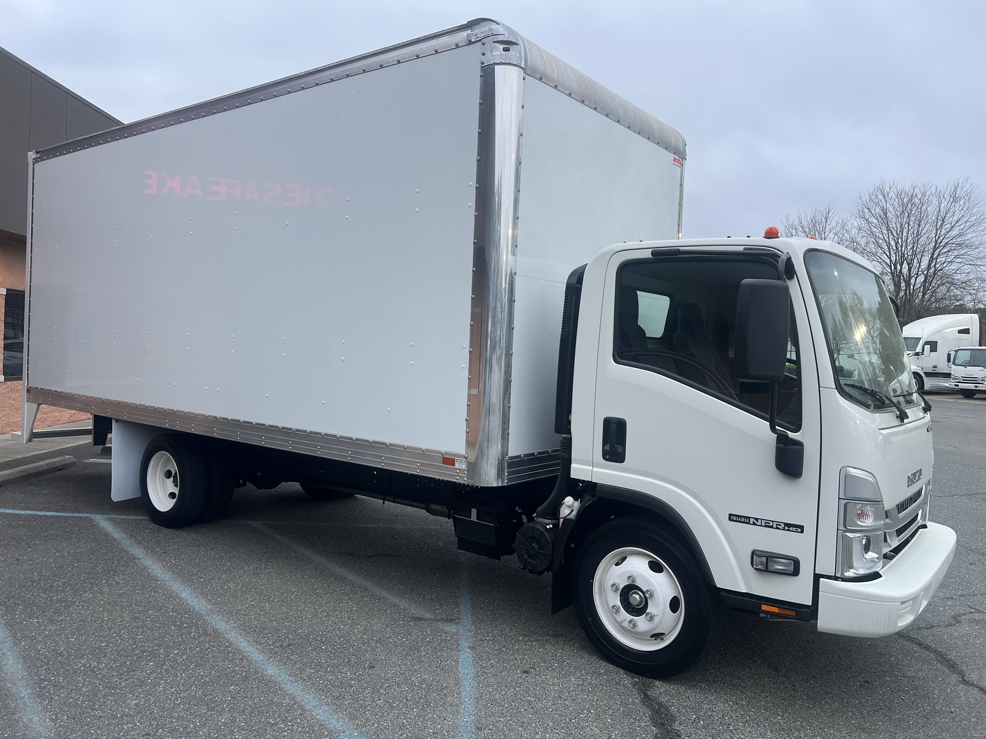 2024 Isuzu NPR GAS HD 1F4 - image 3 of 6