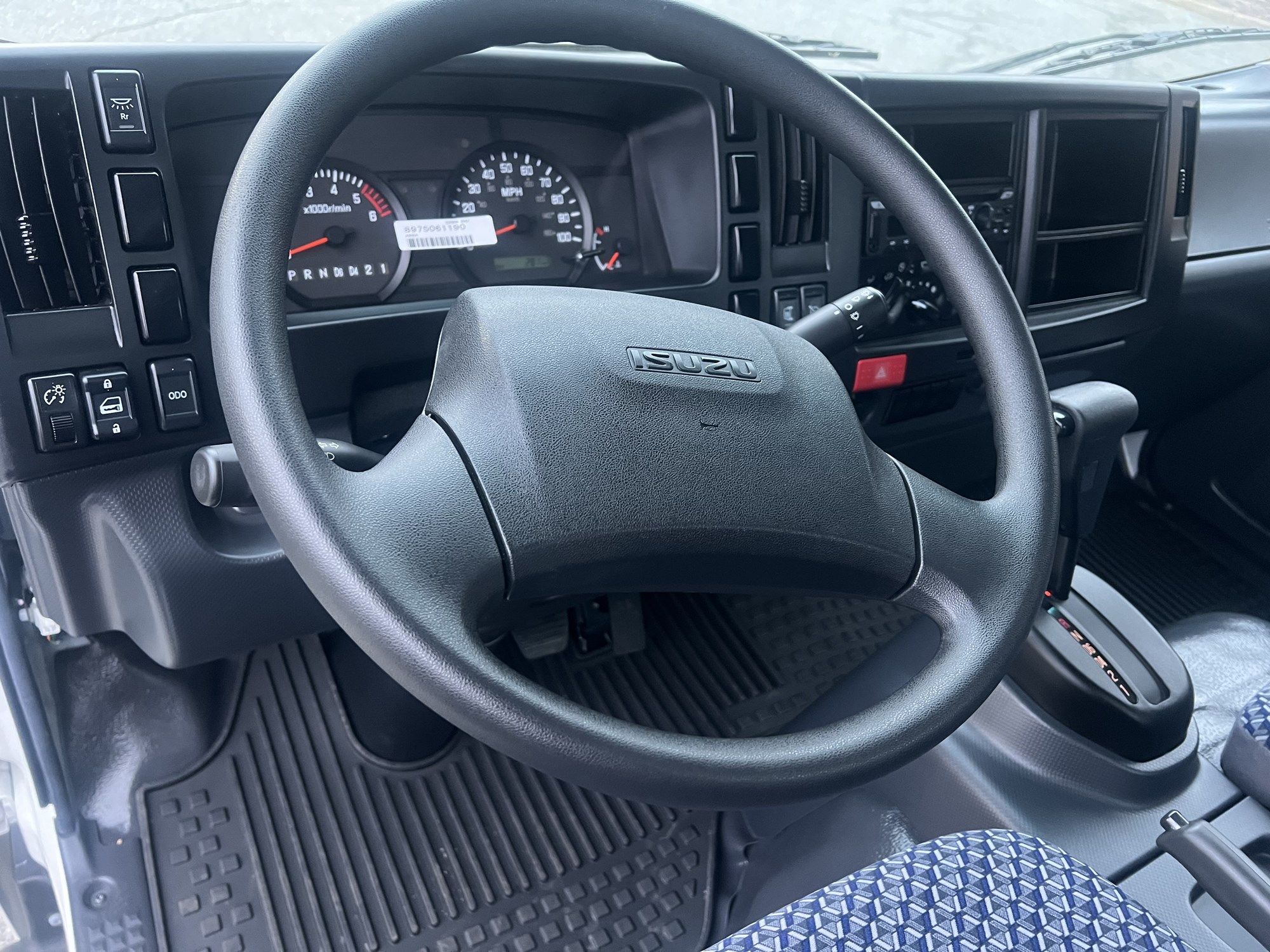 2024 Isuzu NPR GAS HD 1F4 - image 4 of 6