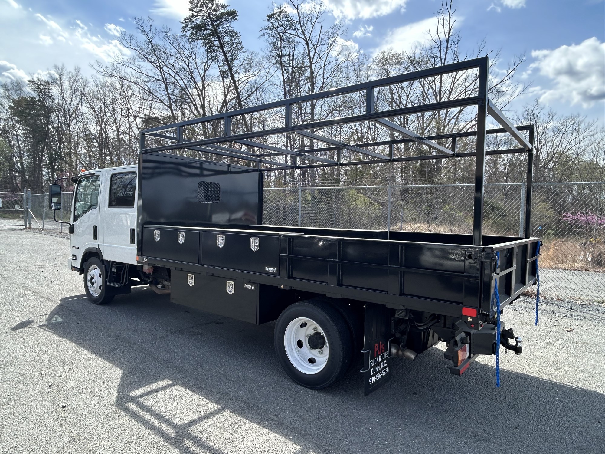 2025 Isuzu NQRGAS Crew 1S4 - image 2 of 6