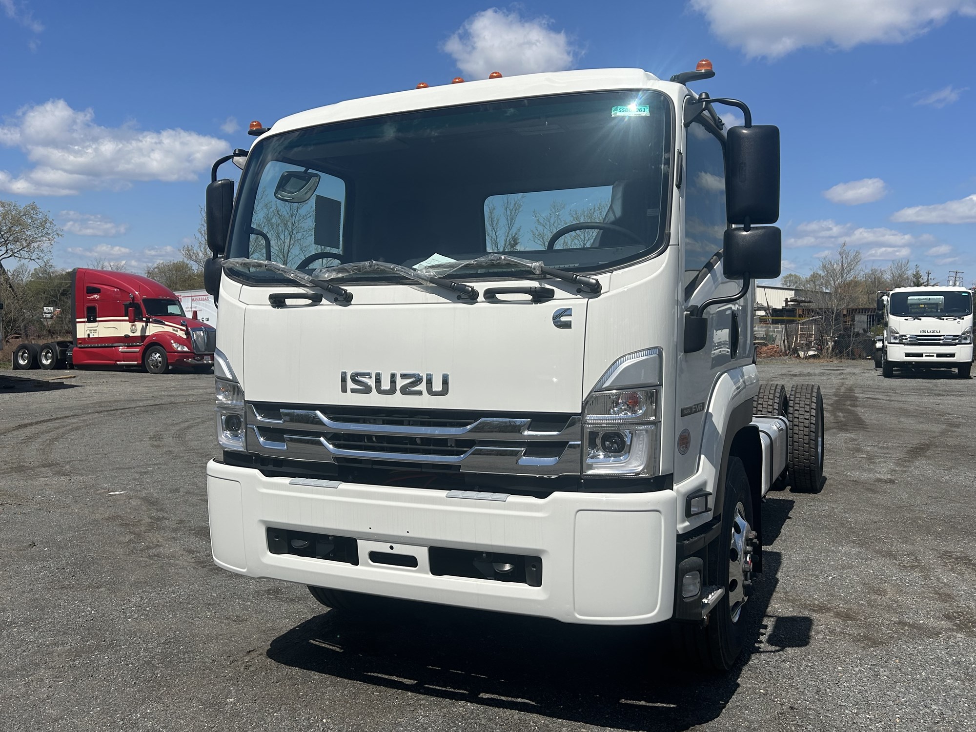 2025 Isuzu FVR MW3 - image 1 of 6