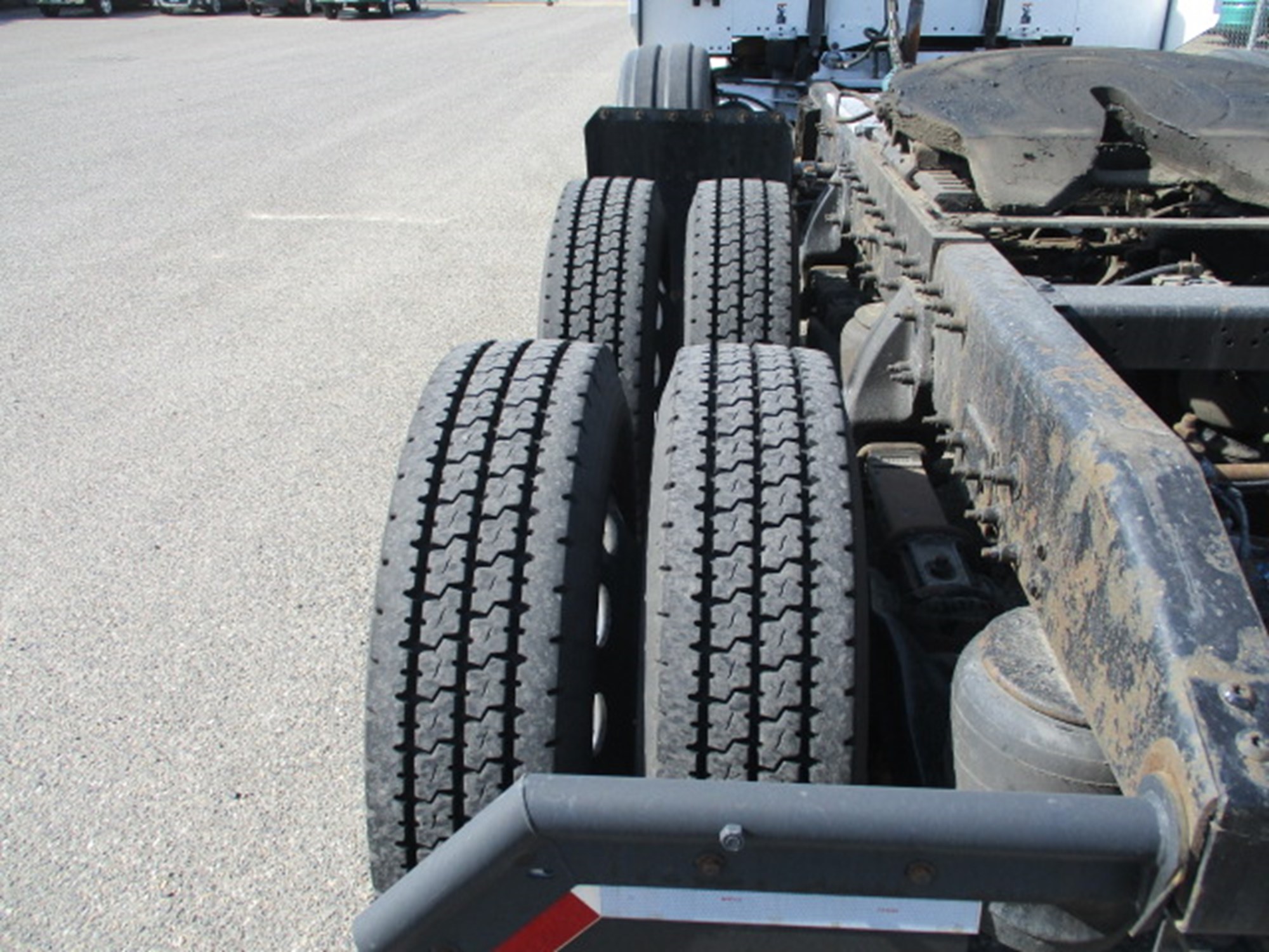 2012 Peterbilt 386 - image 6 of 6