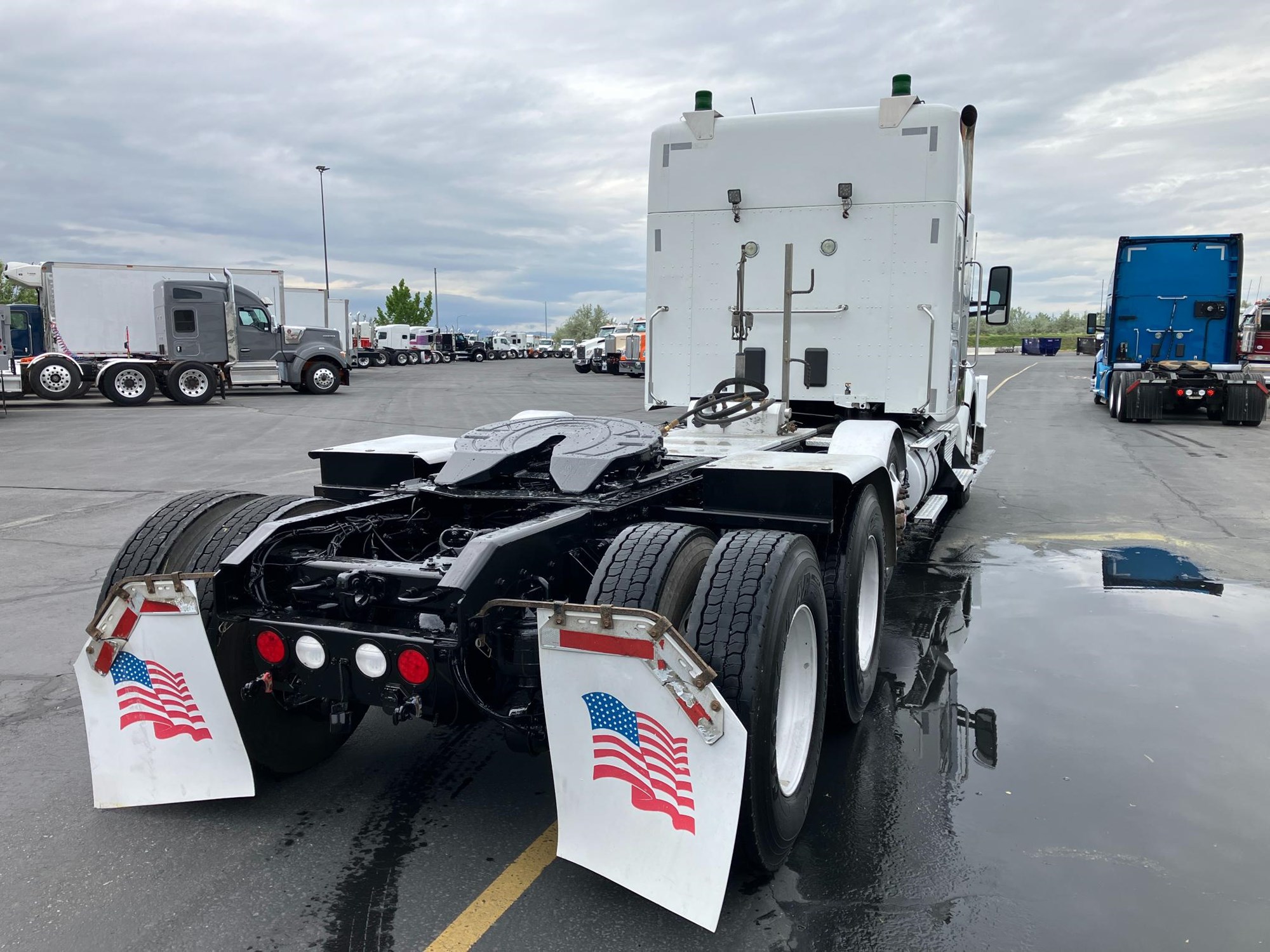 2019 Kenworth T880 - image 5 of 6