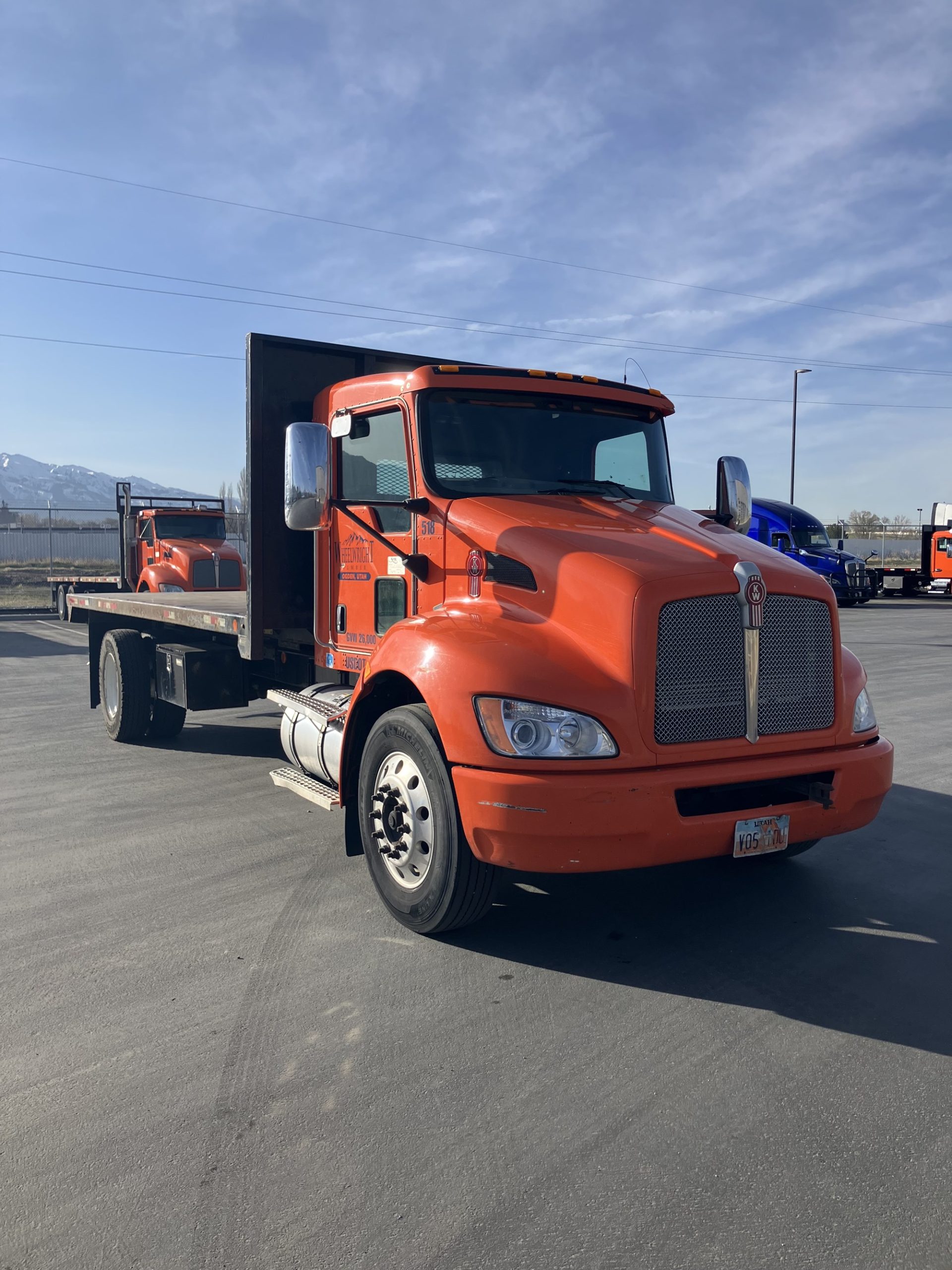 2019 Kenworth T270 - image 1 of 5
