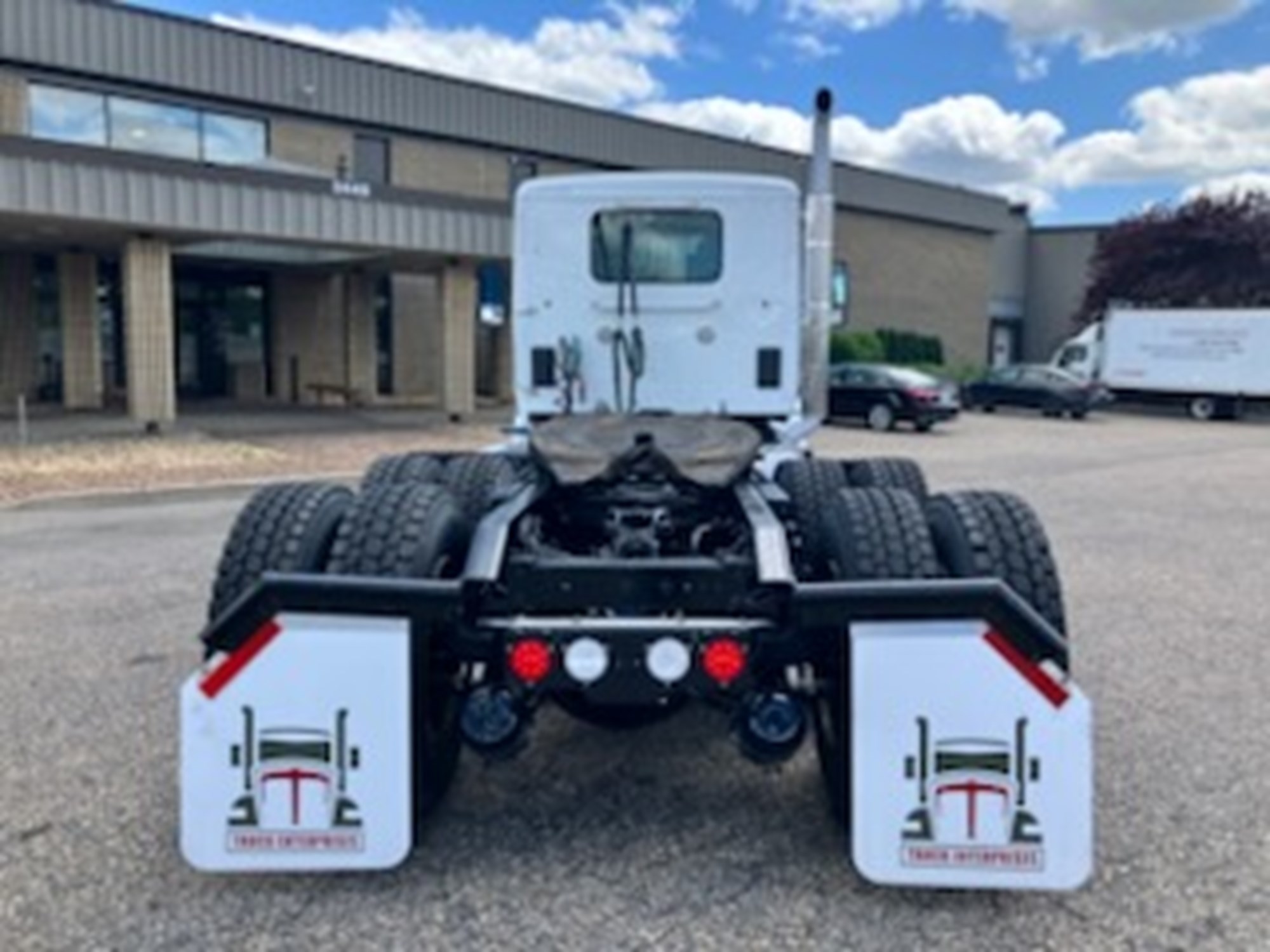 2020 Kenworth T880 - image 4 of 6