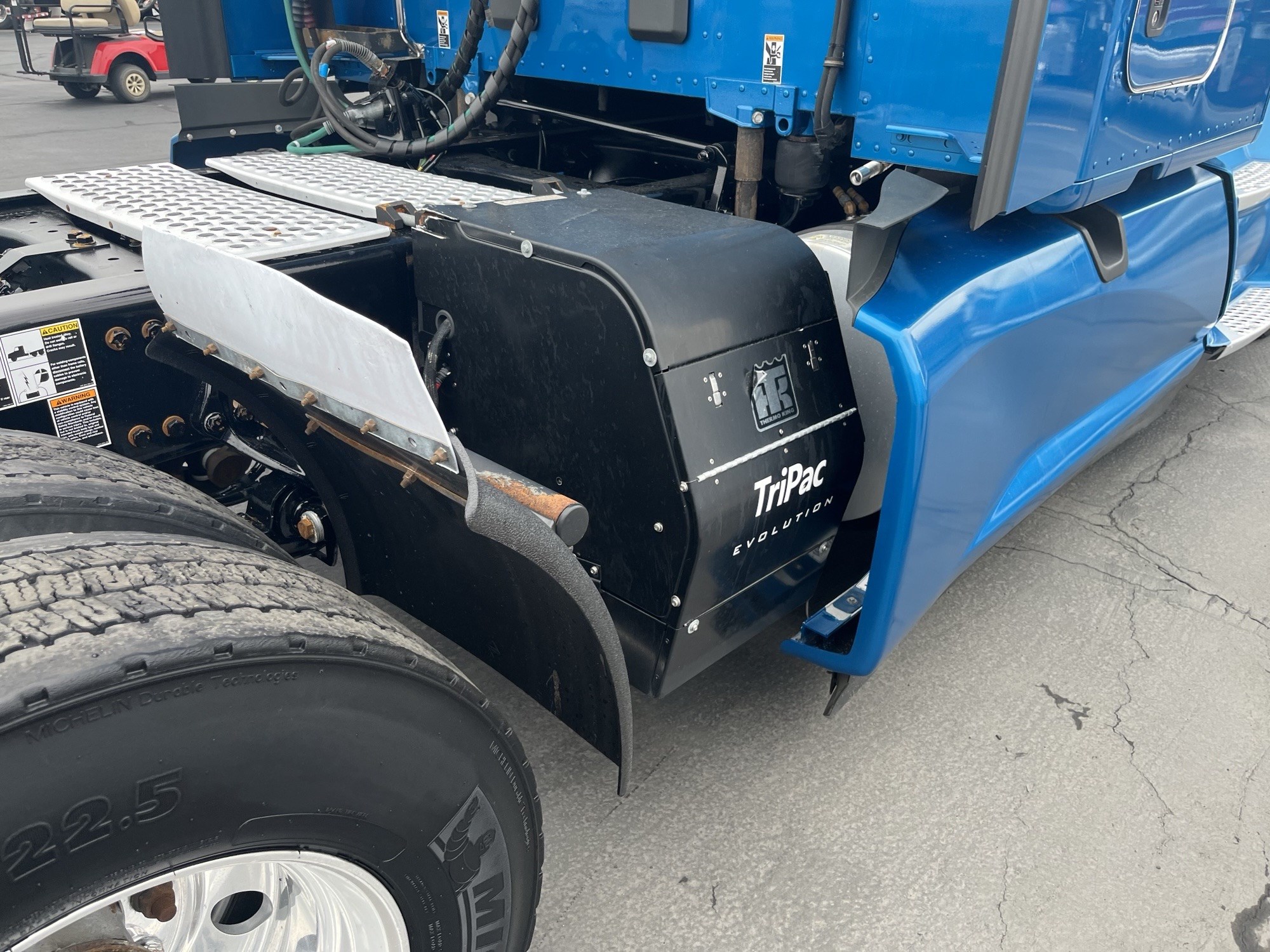 2021 Kenworth T680 - image 5 of 6