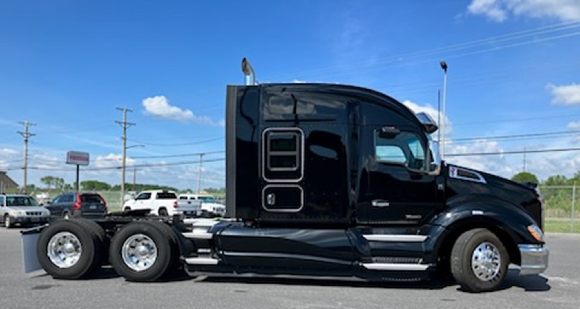 2022 Kenworth T680 - image 4 of 6