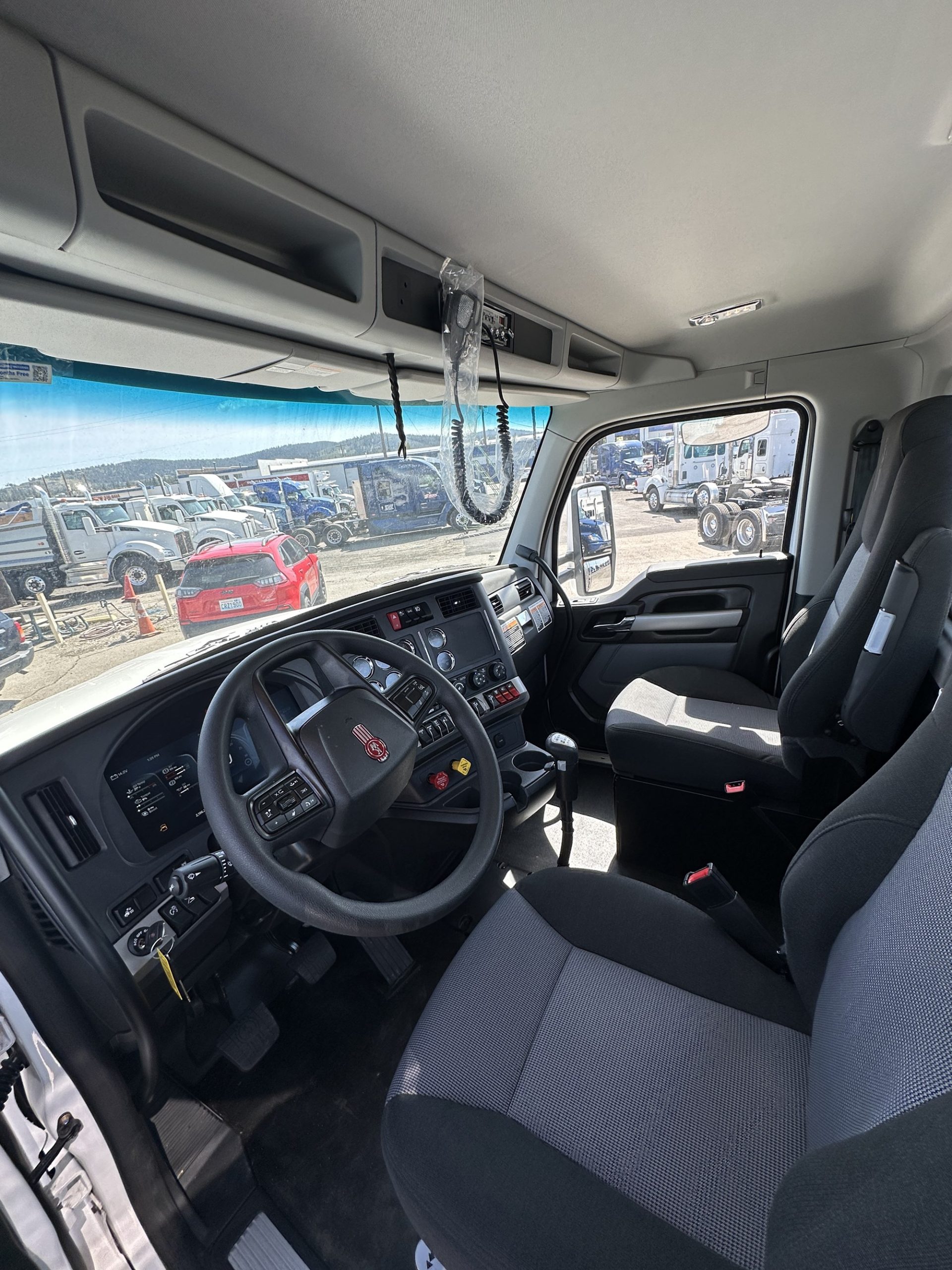 2025 Kenworth T880 2025 Kenworth T880 - image 6 of 6