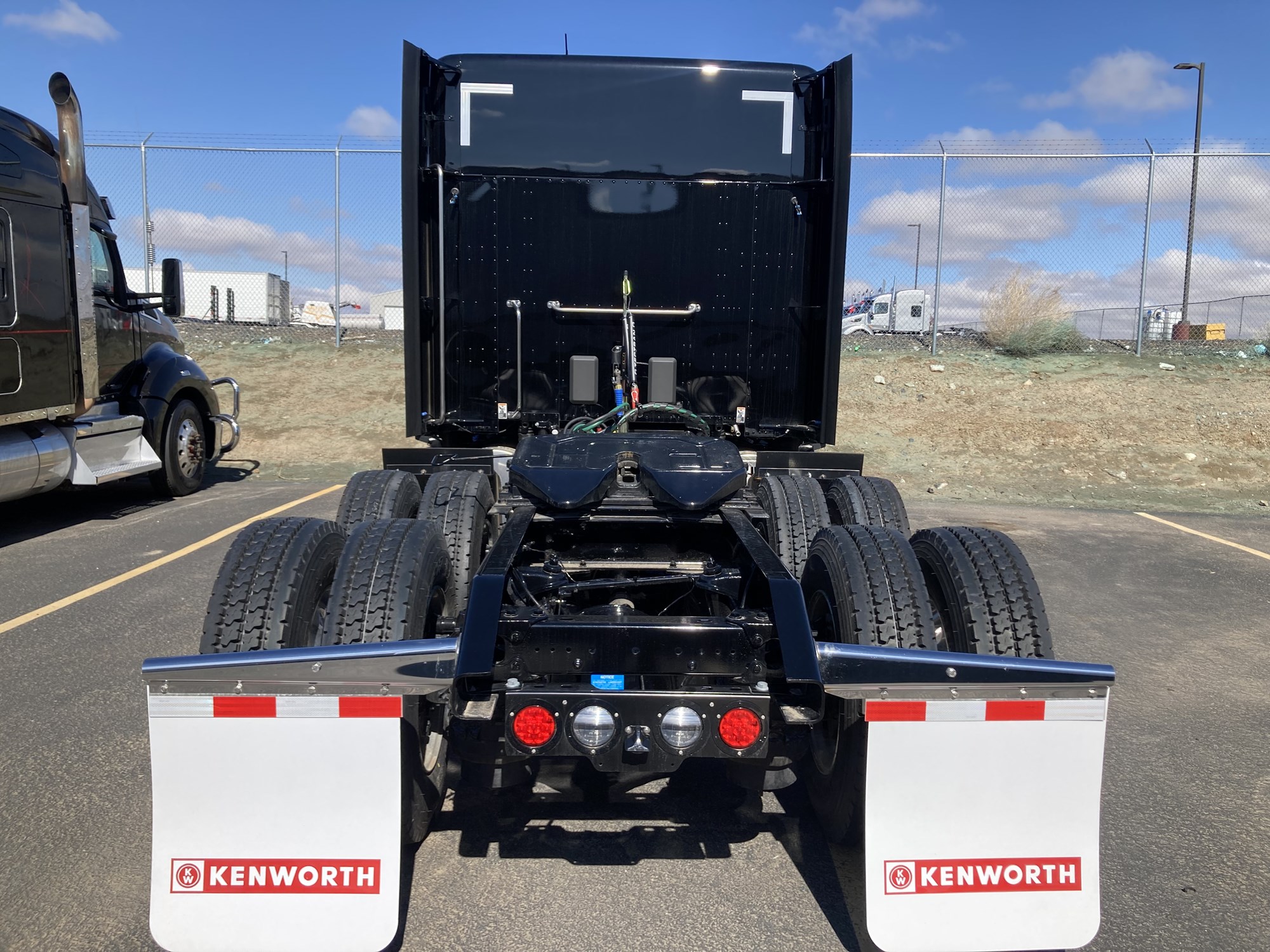 2025 Kenworth T680 Next Gen - image 5 of 6