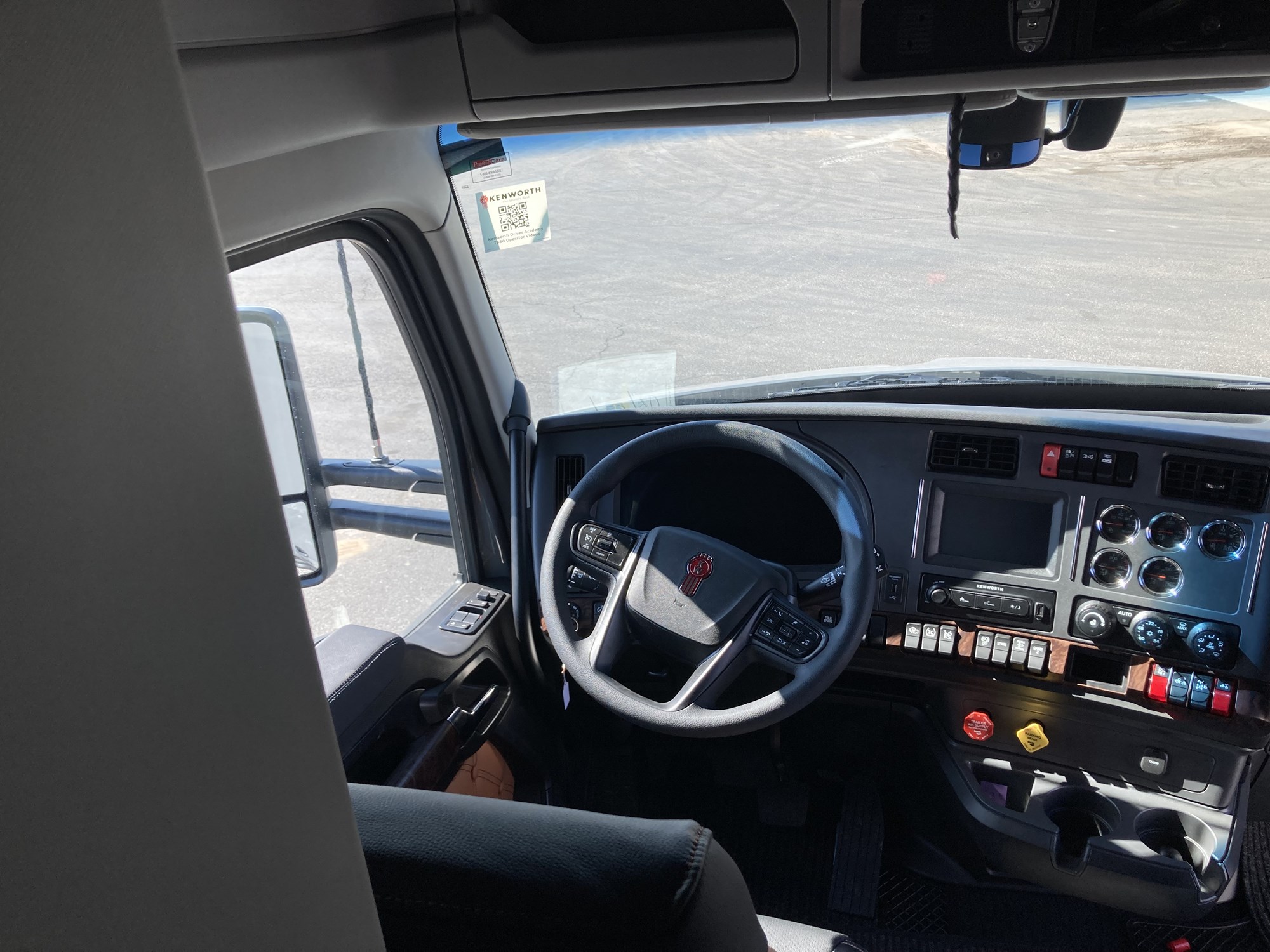 2025 Kenworth T680 Next Gen - image 4 of 4