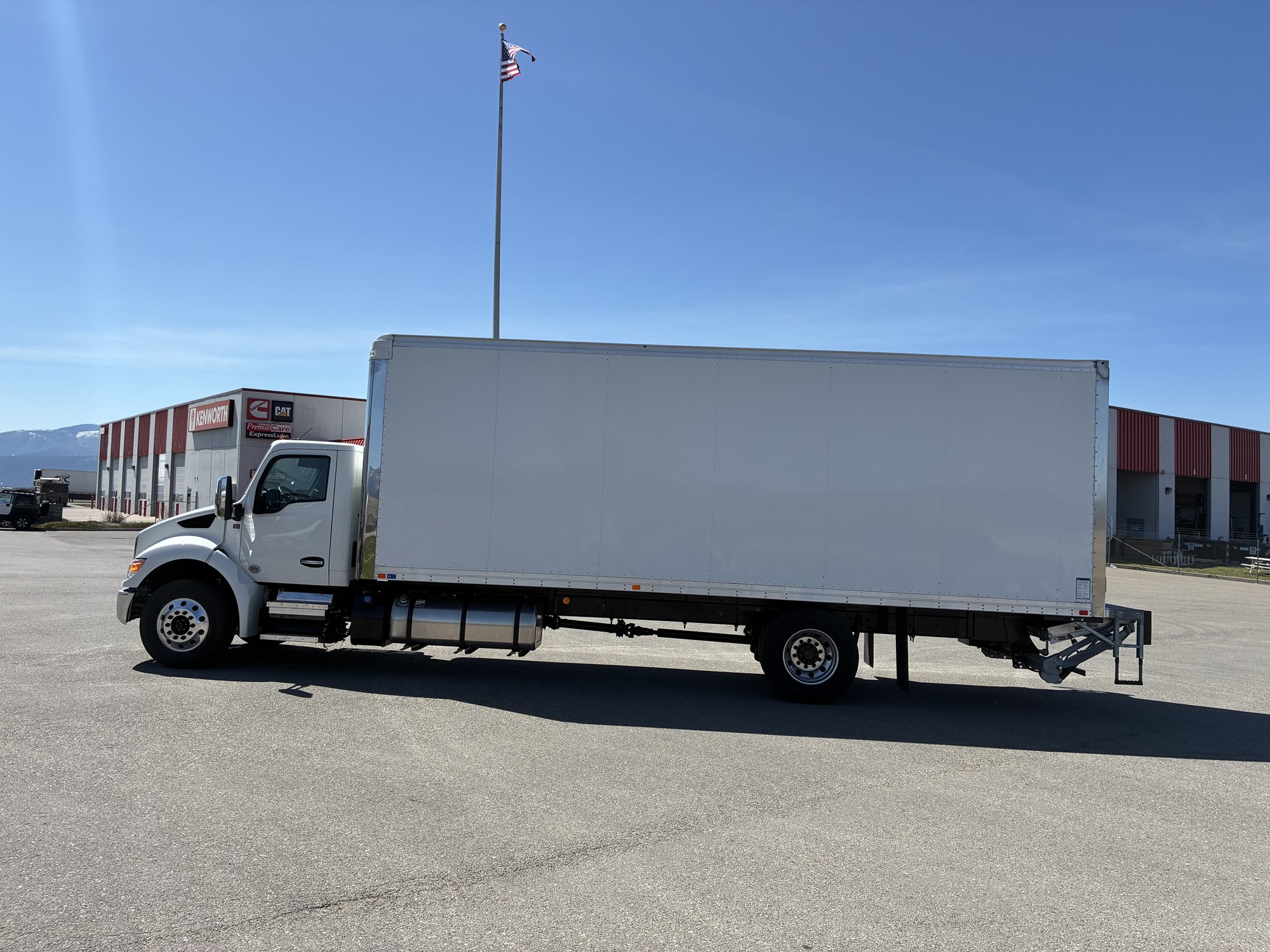 2025 Kenworth - image 3