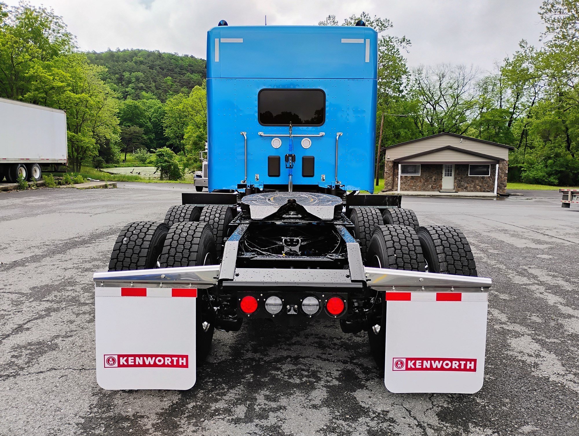 2026 Kenworth W990 - image 4 of 6