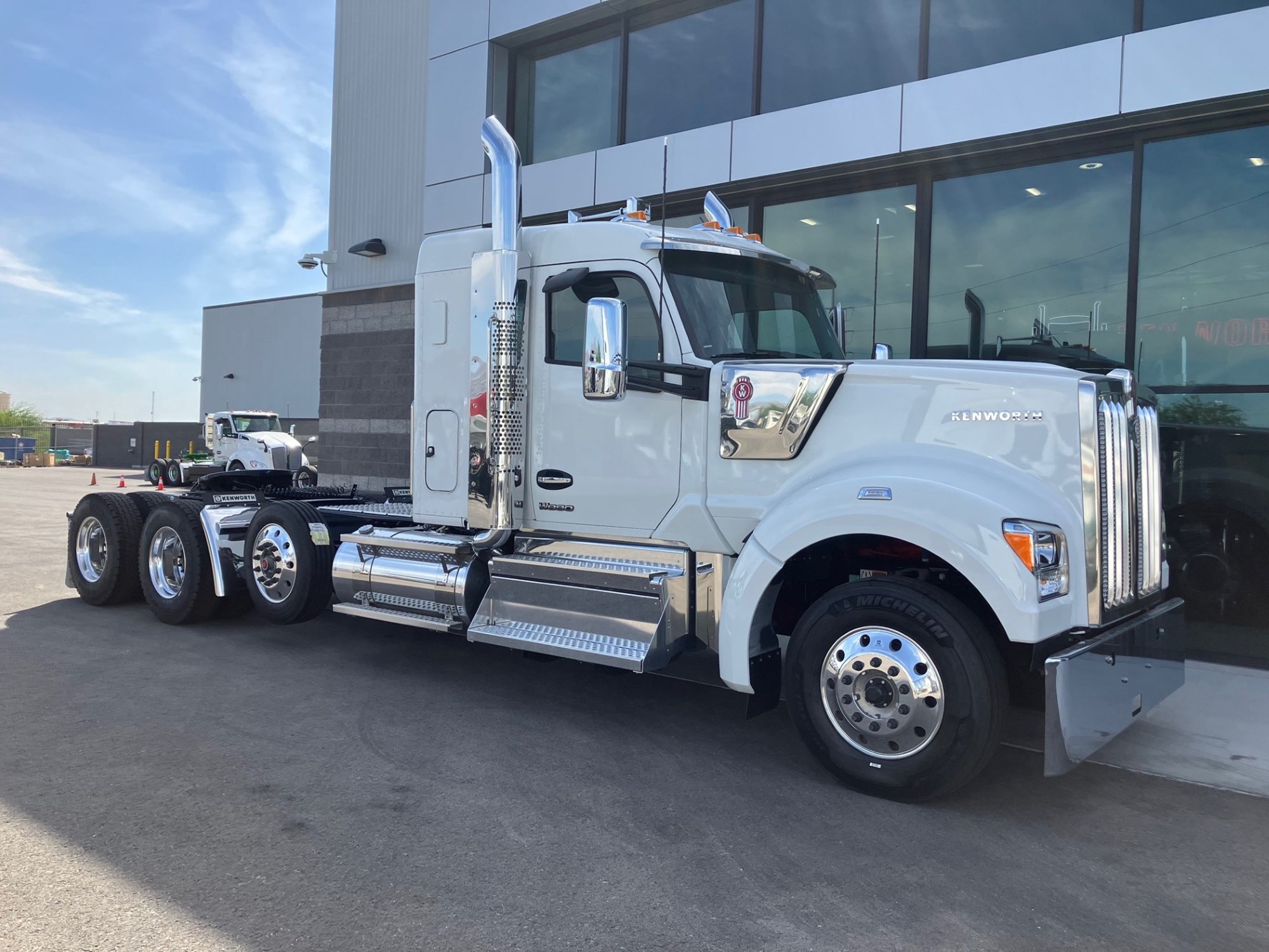 2026 Kenworth W990 - image 1 of 6