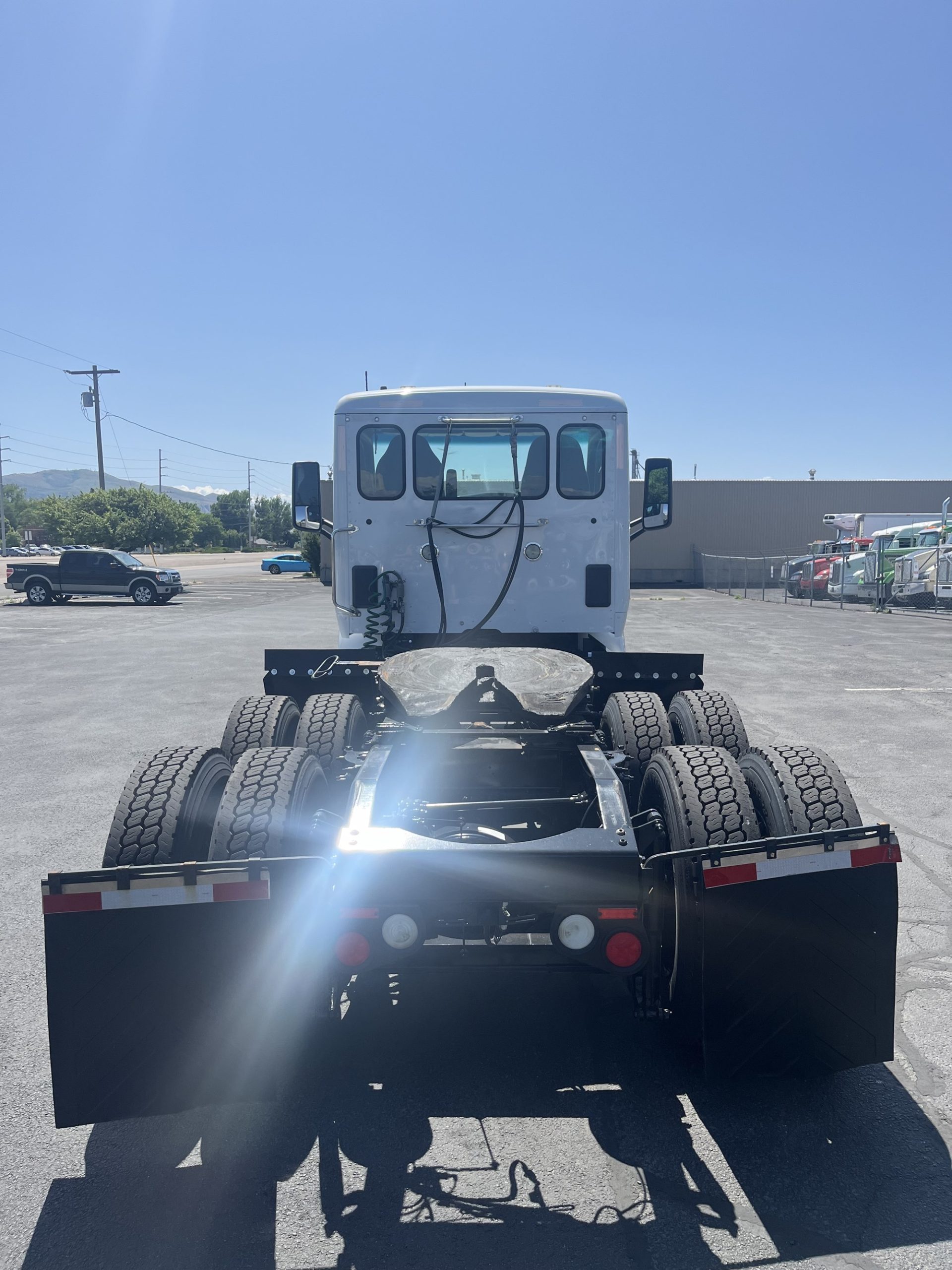 2018 Peterbilt 579 - image 6 of 6