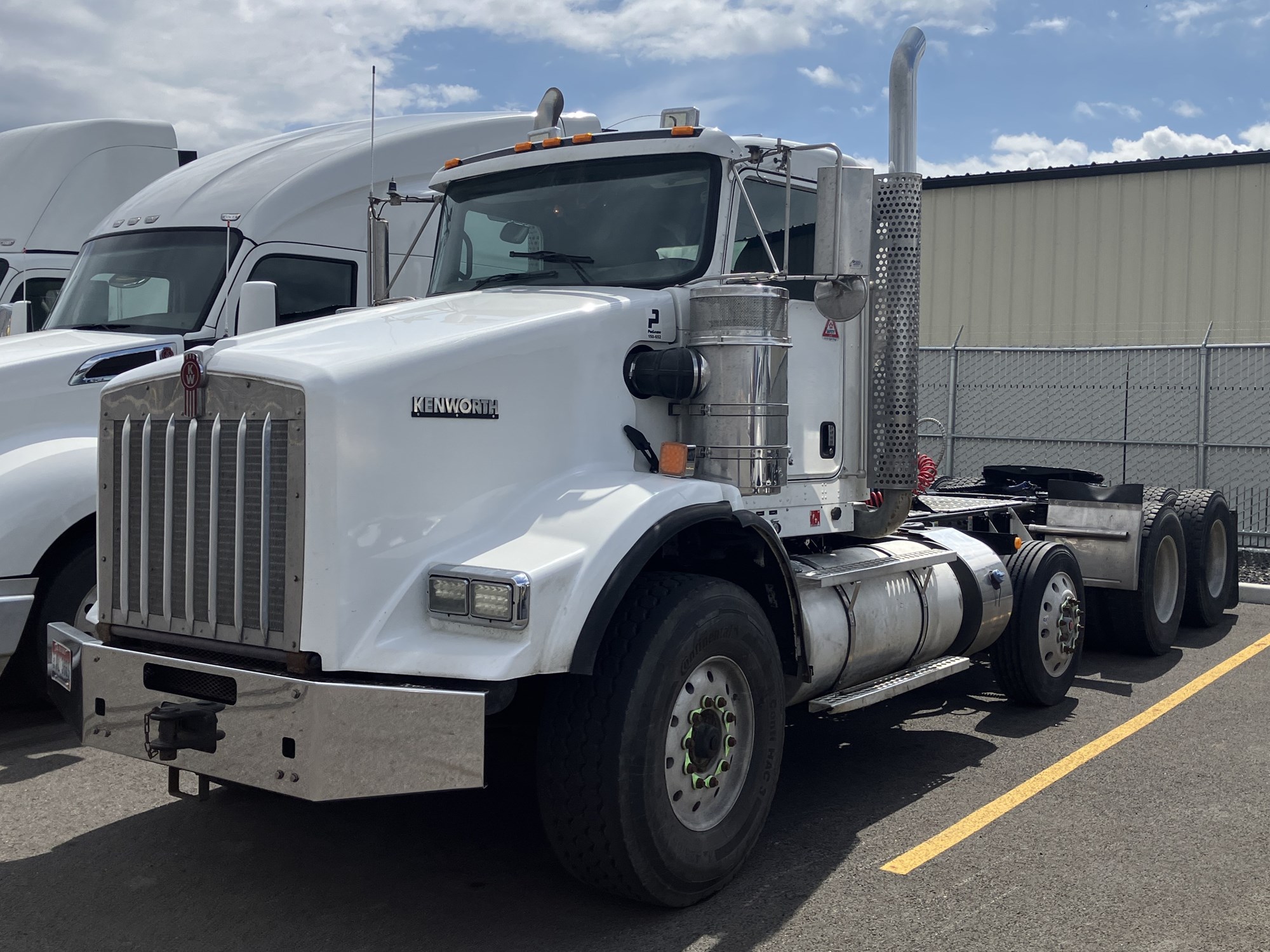 2018 Kenworth T800B - image 1 of 1