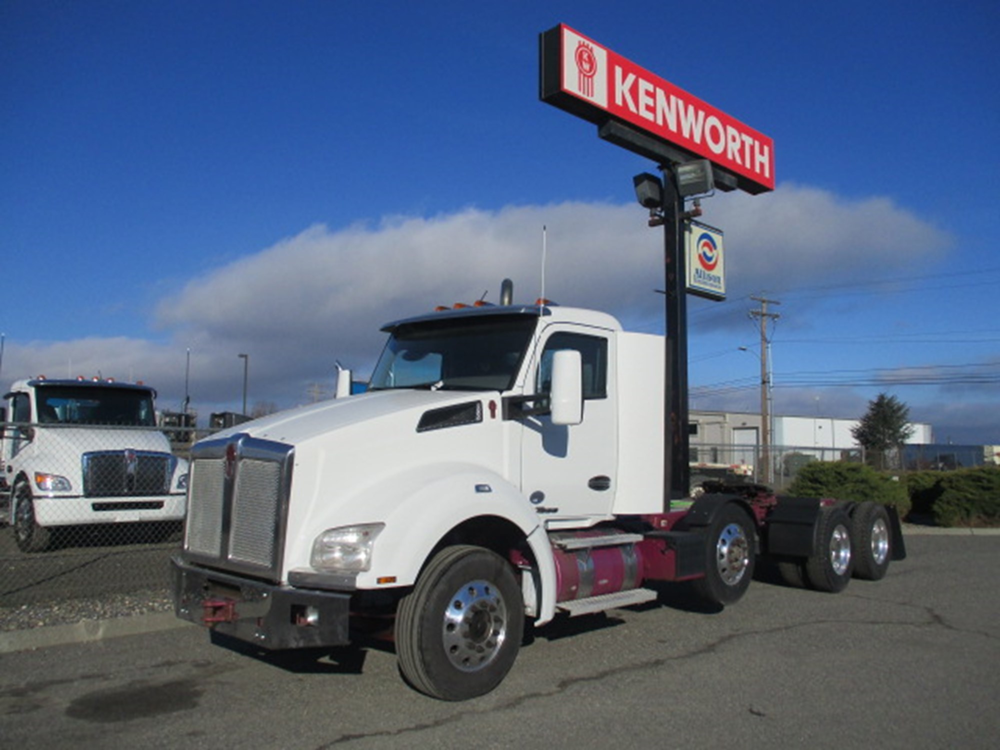 2019 Kenworth T880 - image 1